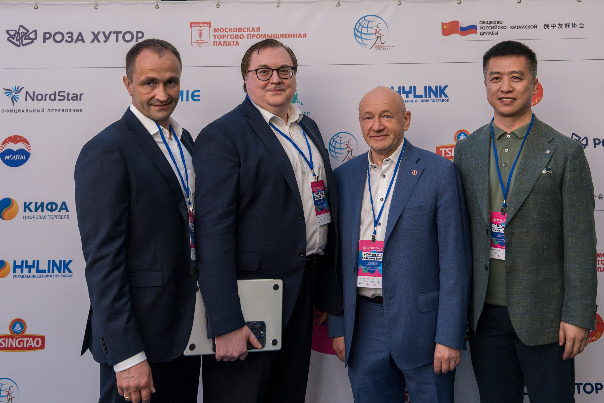 ChinaRosaFest 2024. Репортажный фотограф в Красной Поляне и Сочи Павлюченко Екатерина