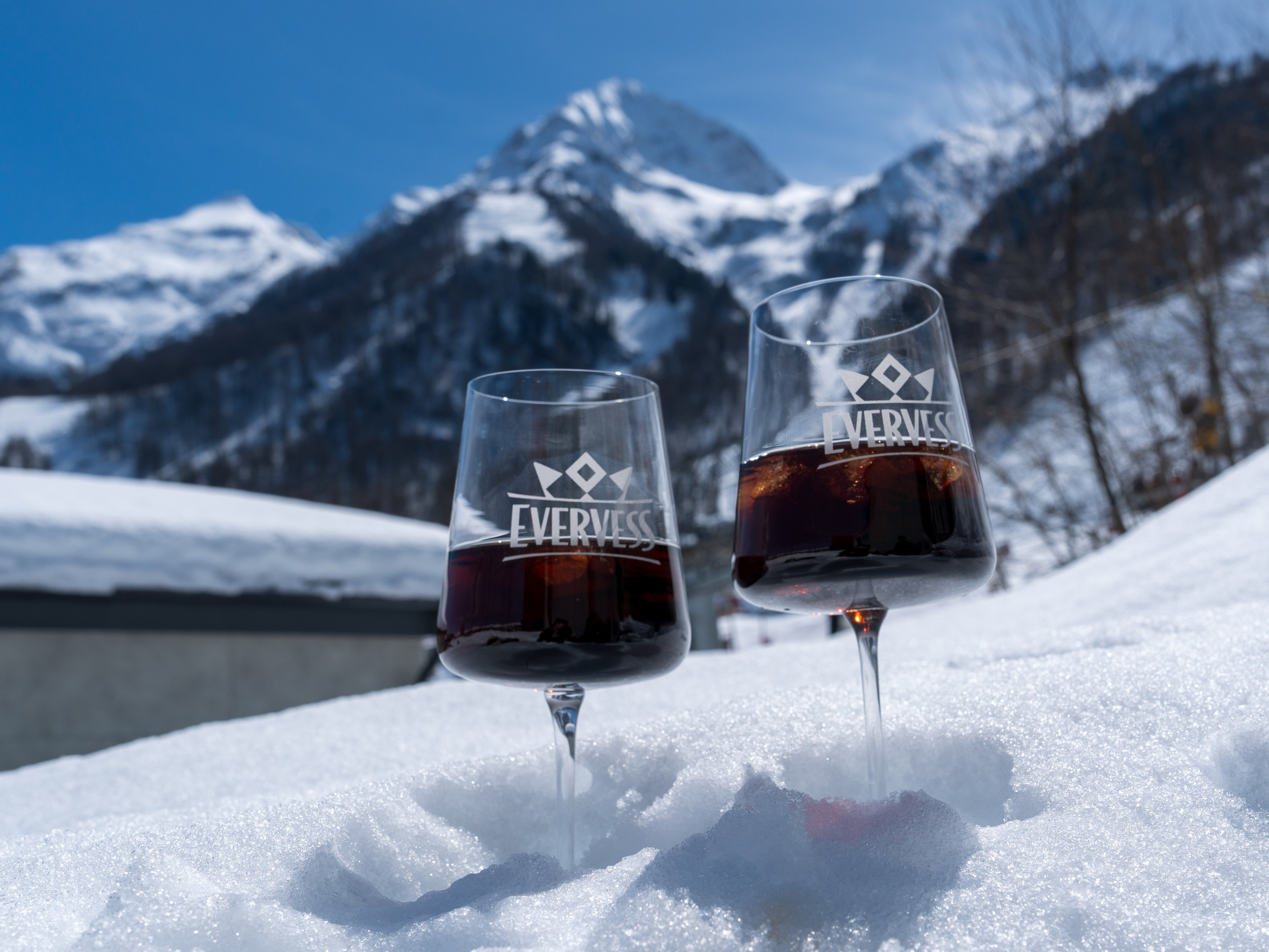 Компания «EVERVESS»: отчет с точек продаж на курортах Красной Поляны. Репортажный фотограф в Красной Поляне и Сочи Павлюченко Екатерина