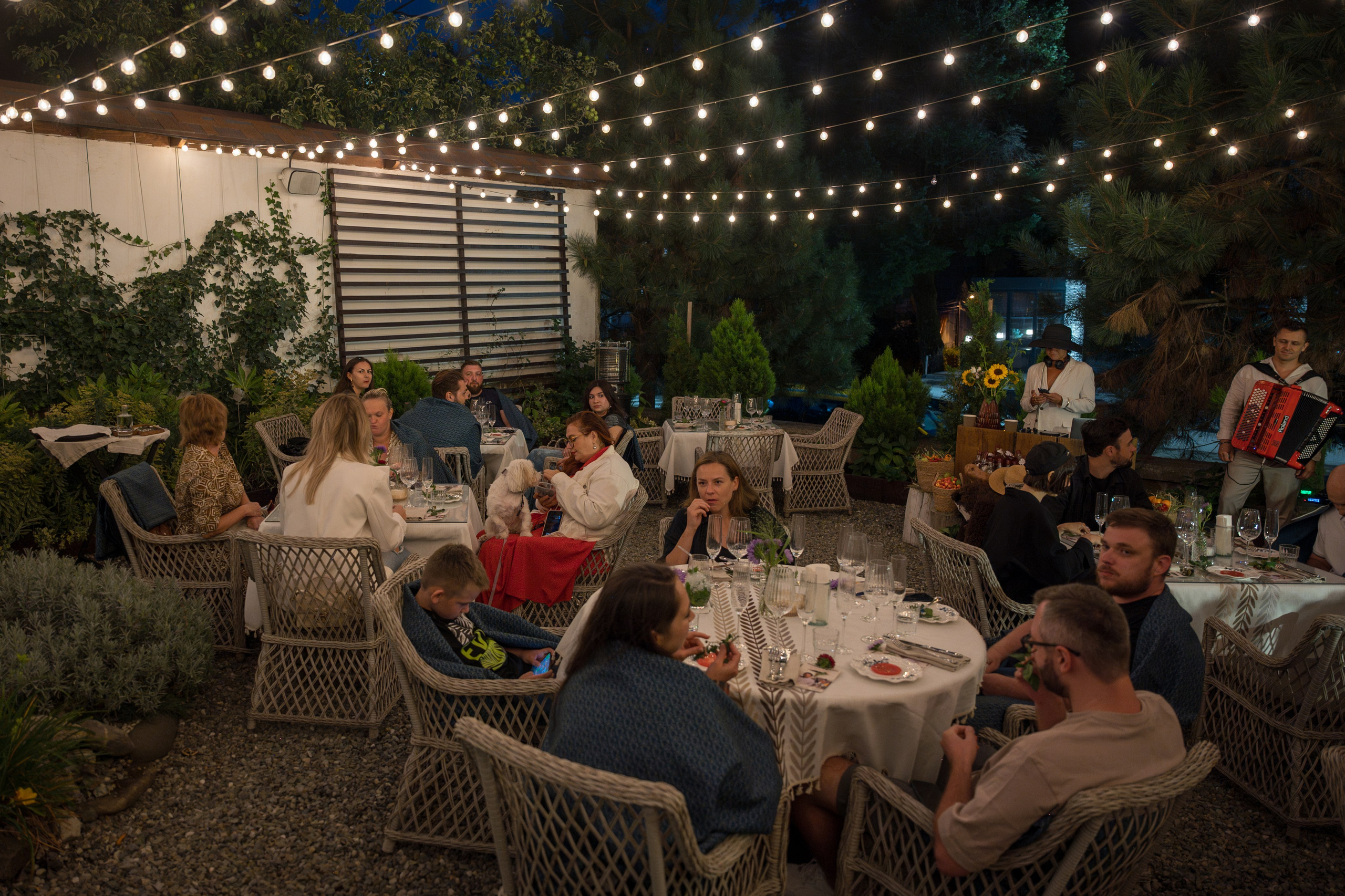 Гастрономический ужин в ресторане Co-Co Chalet. Репортажный фотограф в Красной Поляне и Сочи Павлюченко Екатерина