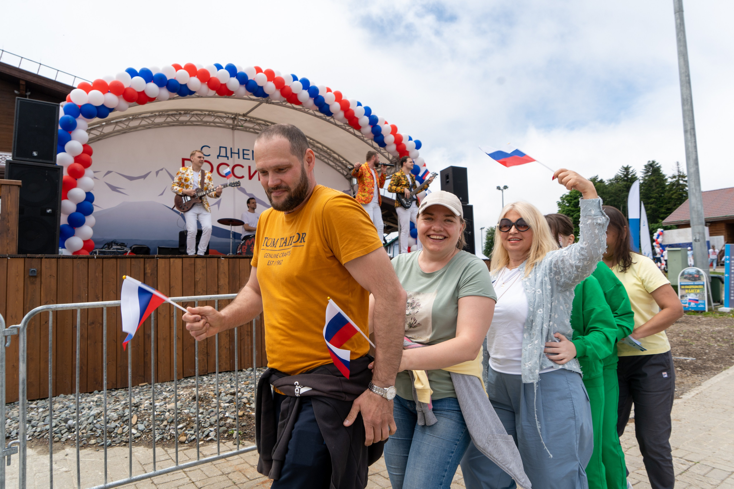 День России на курорте Газпром 2023. Репортажный фотограф в Красной Поляне и Сочи Павлюченко Екатерина