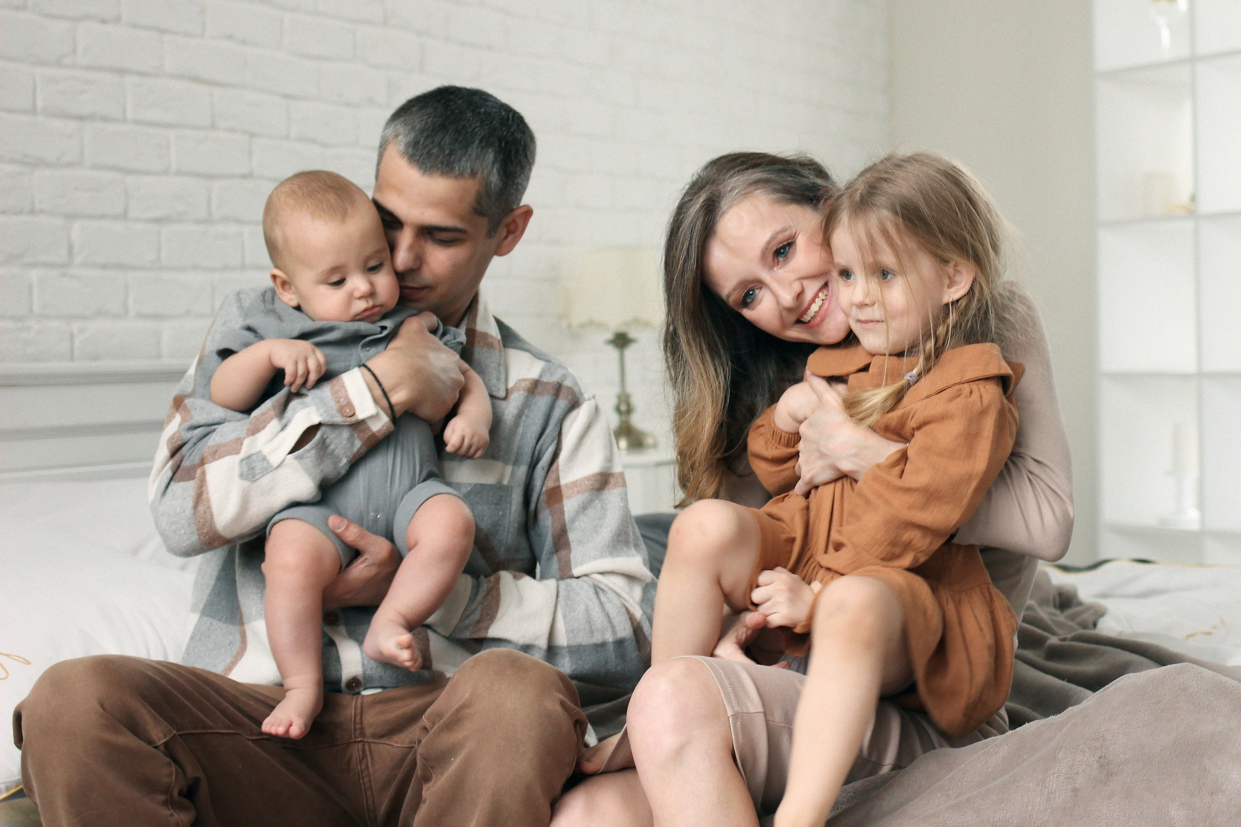 Семейная фотосессия в студии в Москве