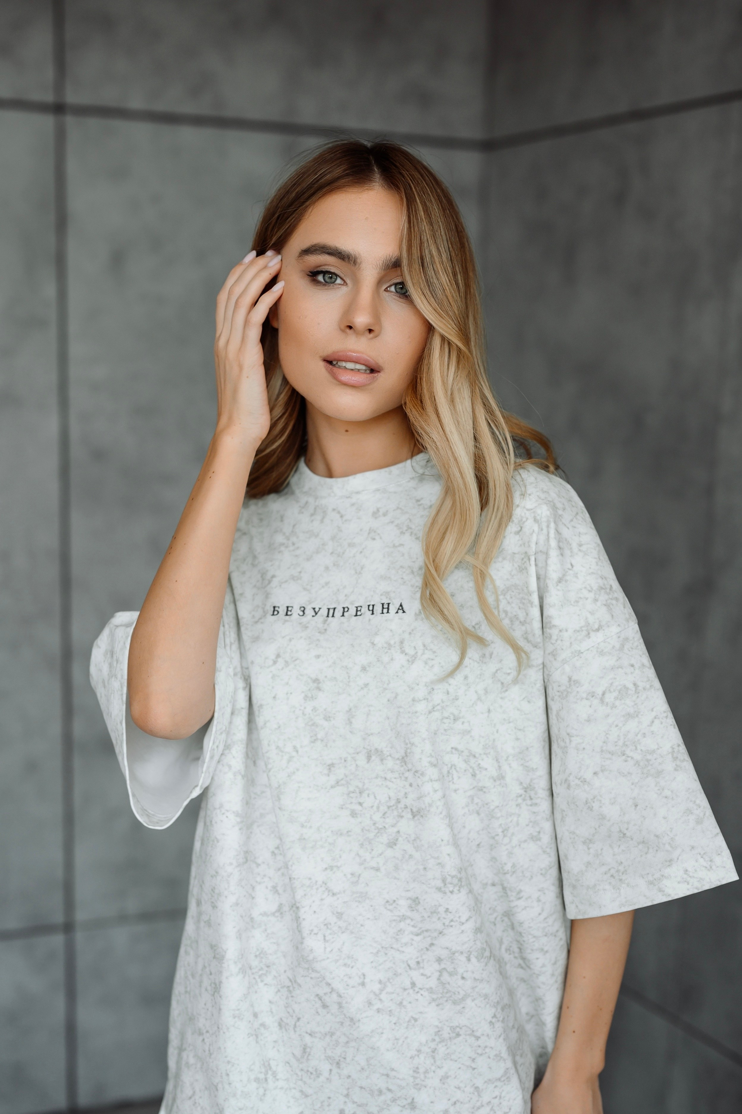 Съемка контента одежда женская. Фотограф товаров для соцсетей - инстаграм, вконтакте, сайта, блога. Контент-фотограф в Москве Хныкина Лена