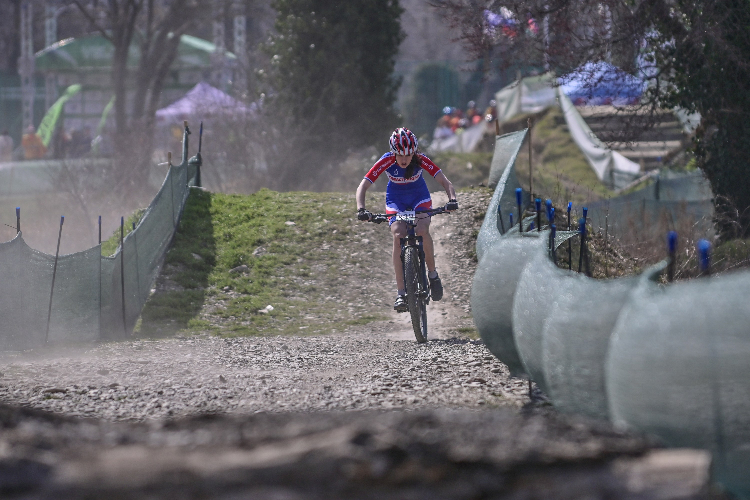 Маунтинбайк, кросс-кантри в Архипо-Осиповке 16 марта 2025. Спортивный фотограф, фотожурналист Павел Ларькин