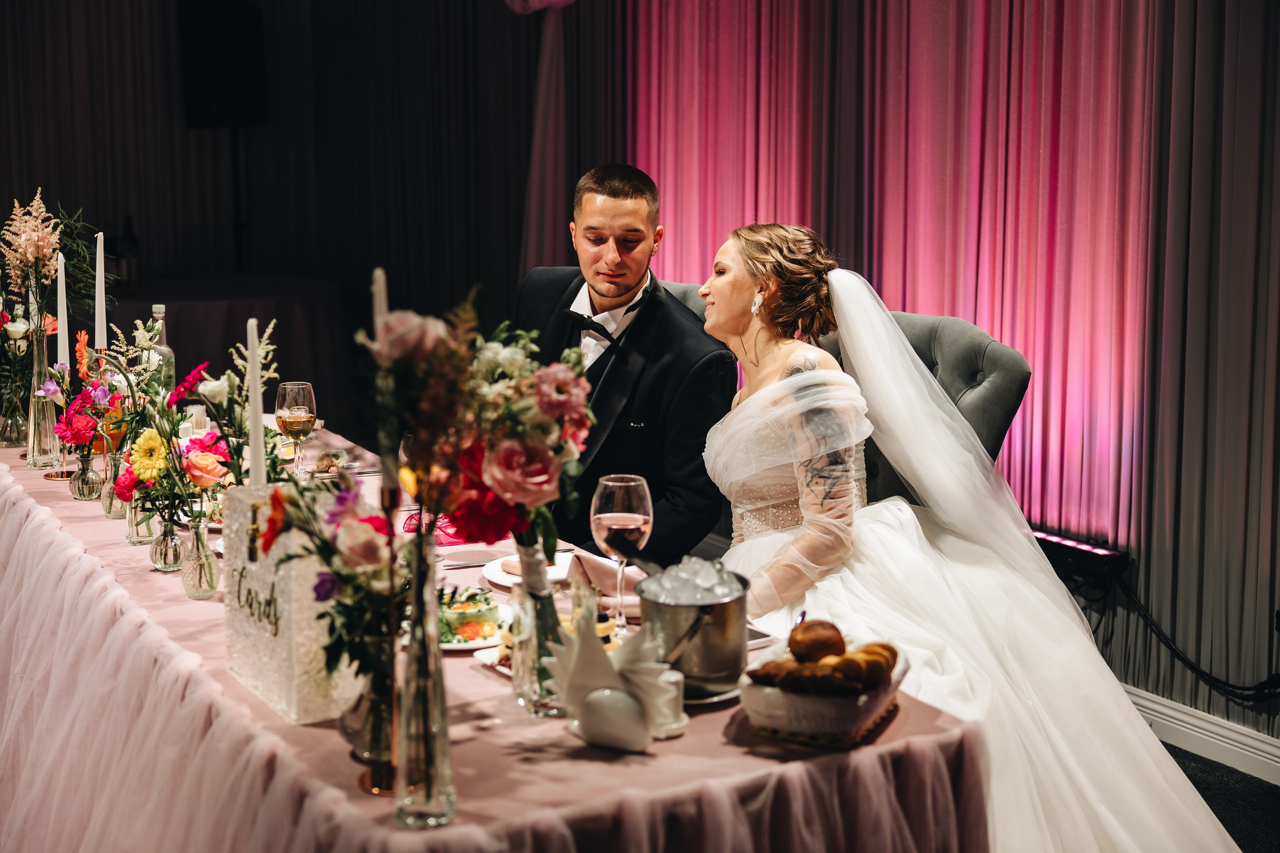 Олег и Виктория. Свадебный фотограф и видеограф — Сергей и Дарья