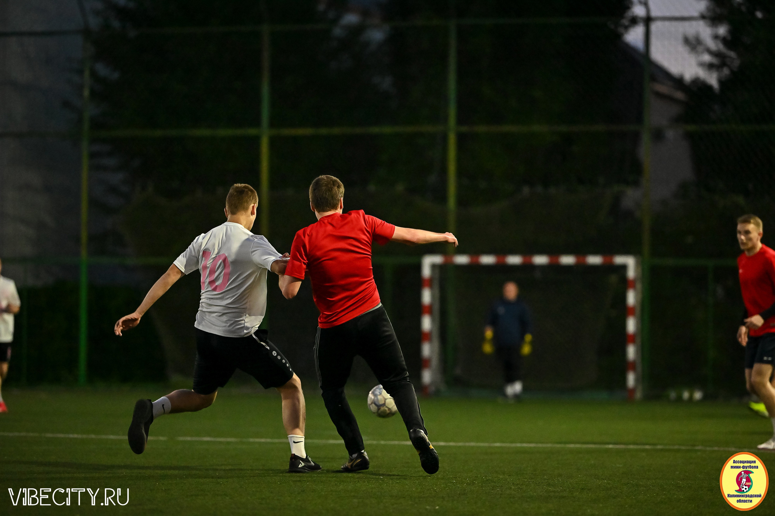 ИГРЫ МИНИ-ФУТБОЛЬНОЙ И КОРПОРАТИВНОЙ ЛИГИ. VIBECITY.RU Вайб Сити Ру Фоторепортажи Фотоотчеты Калининград