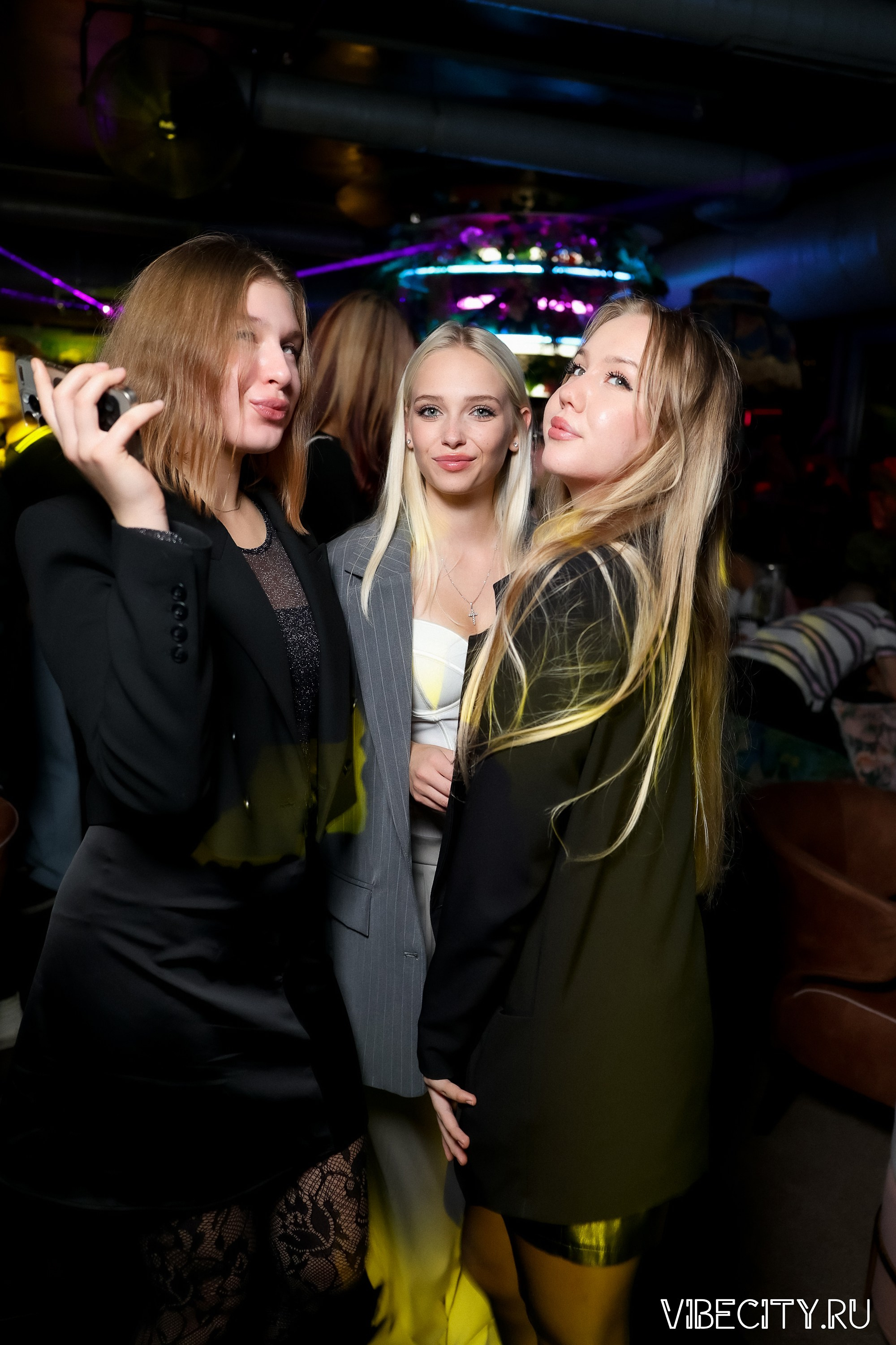 DOUBLE U. VIBECITY.RU Вайб Сити Ру Фоторепортажи Фотоотчеты Калининград