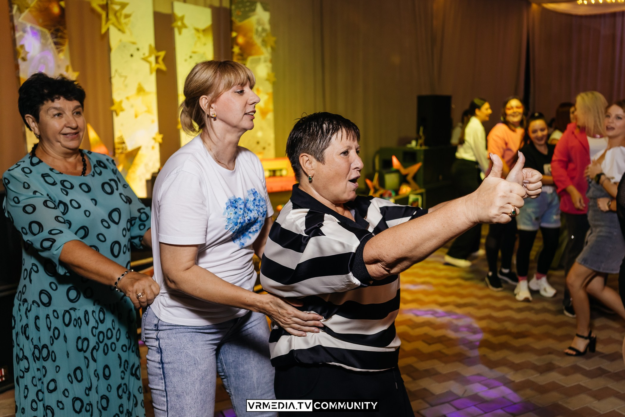 Ресторан «Империя»: Вечеринка 90-х