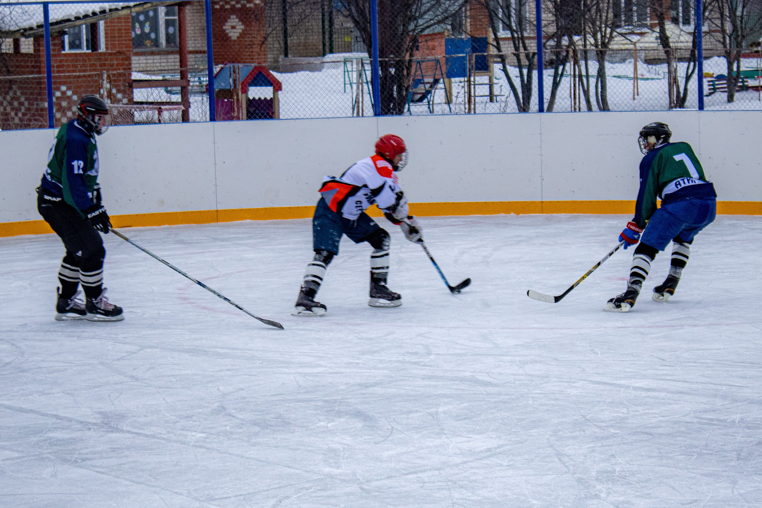 Хоккей г.п Атиг-г.Нижние Серги