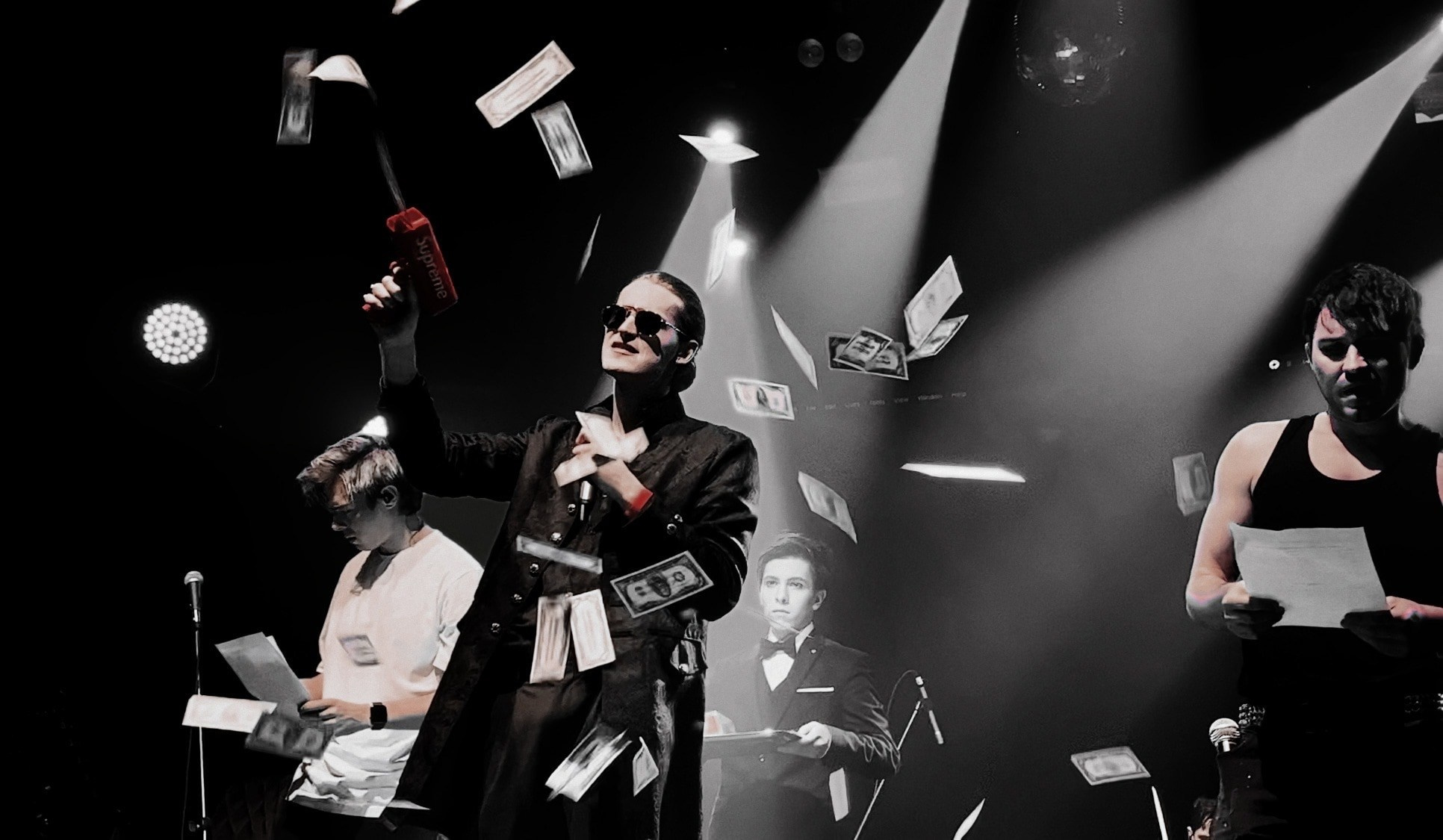 Screens. Концертный репортёр Валерия Сафина