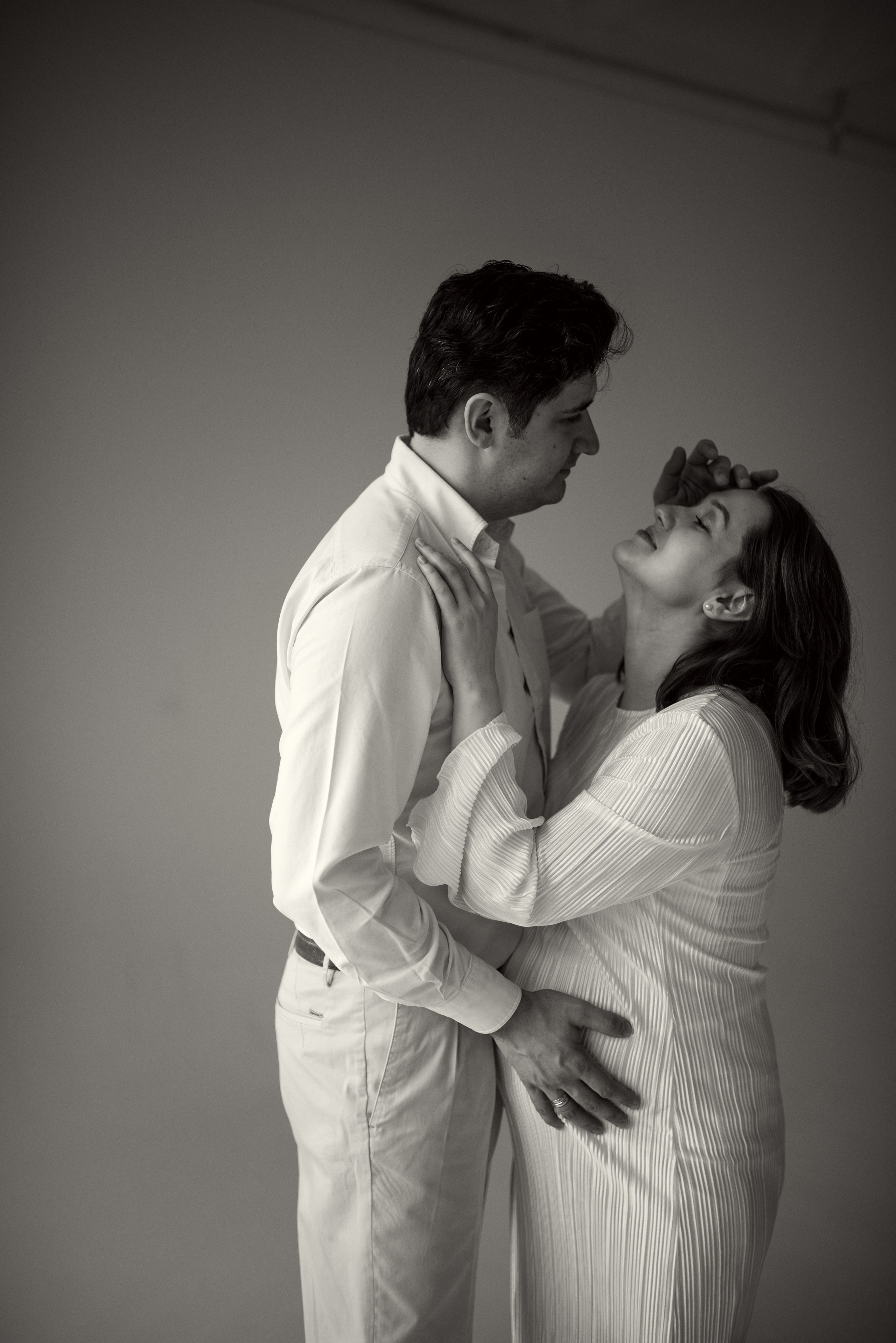 Фотосессия беременности в фотостудии. Семейная фотосессия Бутово Москва фотограф Алина Морщагина