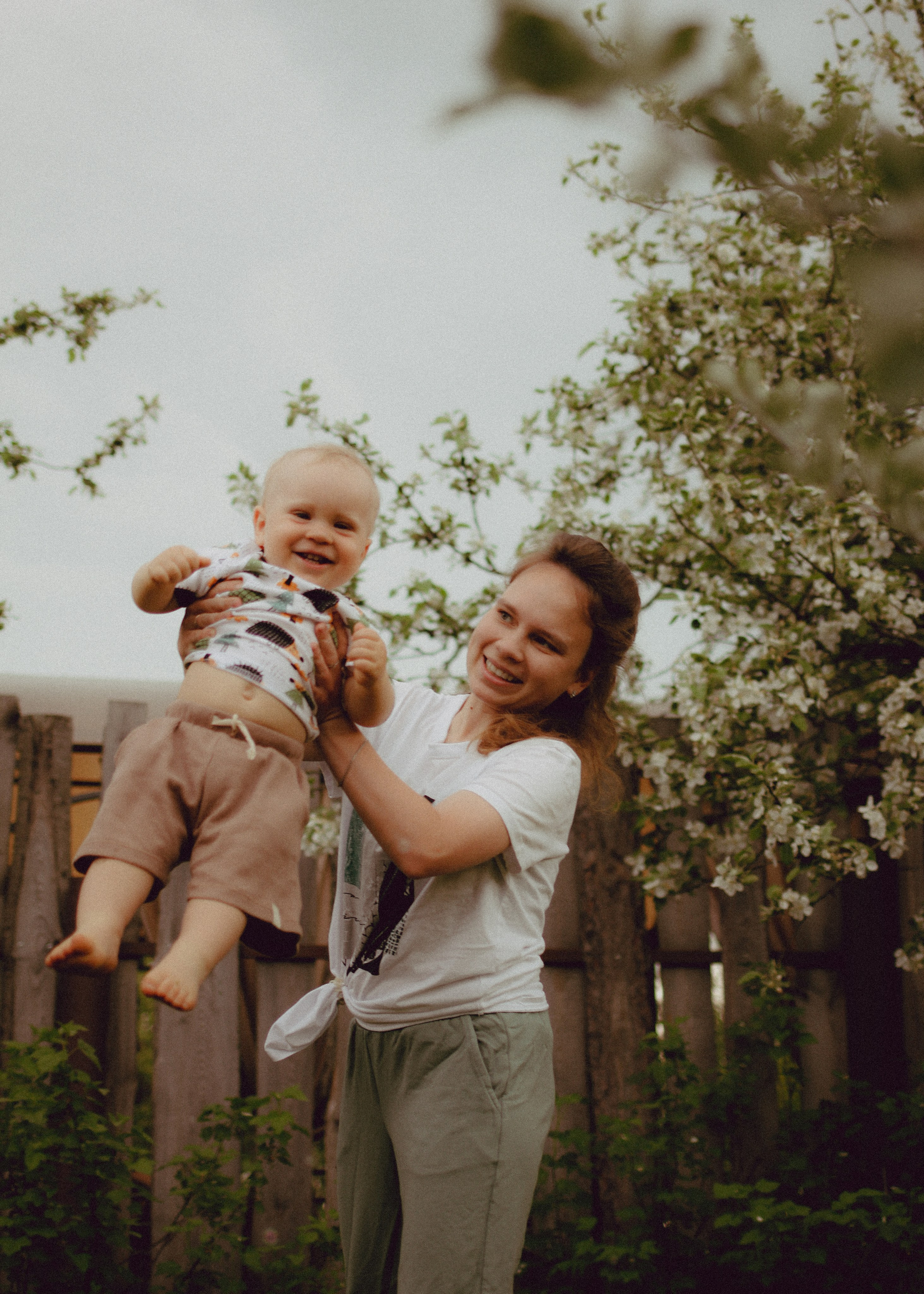 Бабушка Ира, мама Даша и маленький Ваня. Александра Крашевская. Портретный фотограф в Москве и Санкт-Петербурге