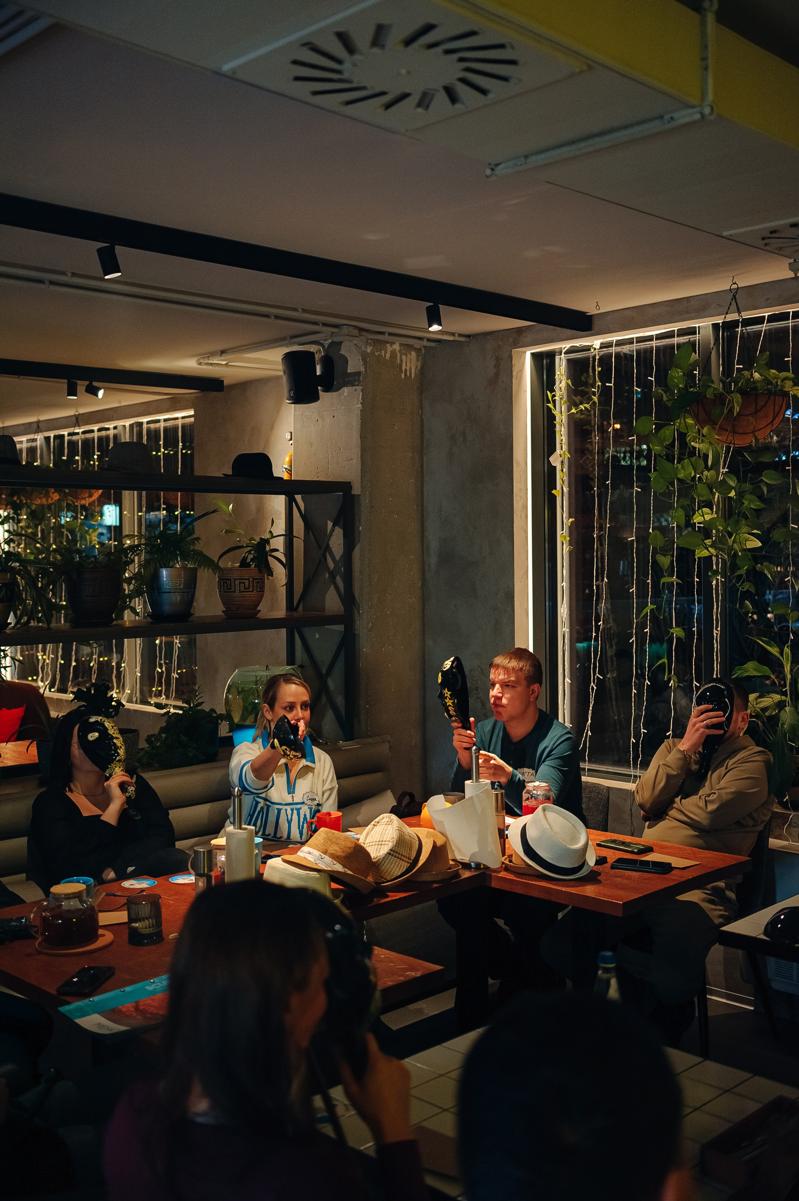 Вечер игры в Мафию. Фотограф в Екатеринбурге Артём Зайнетдинов