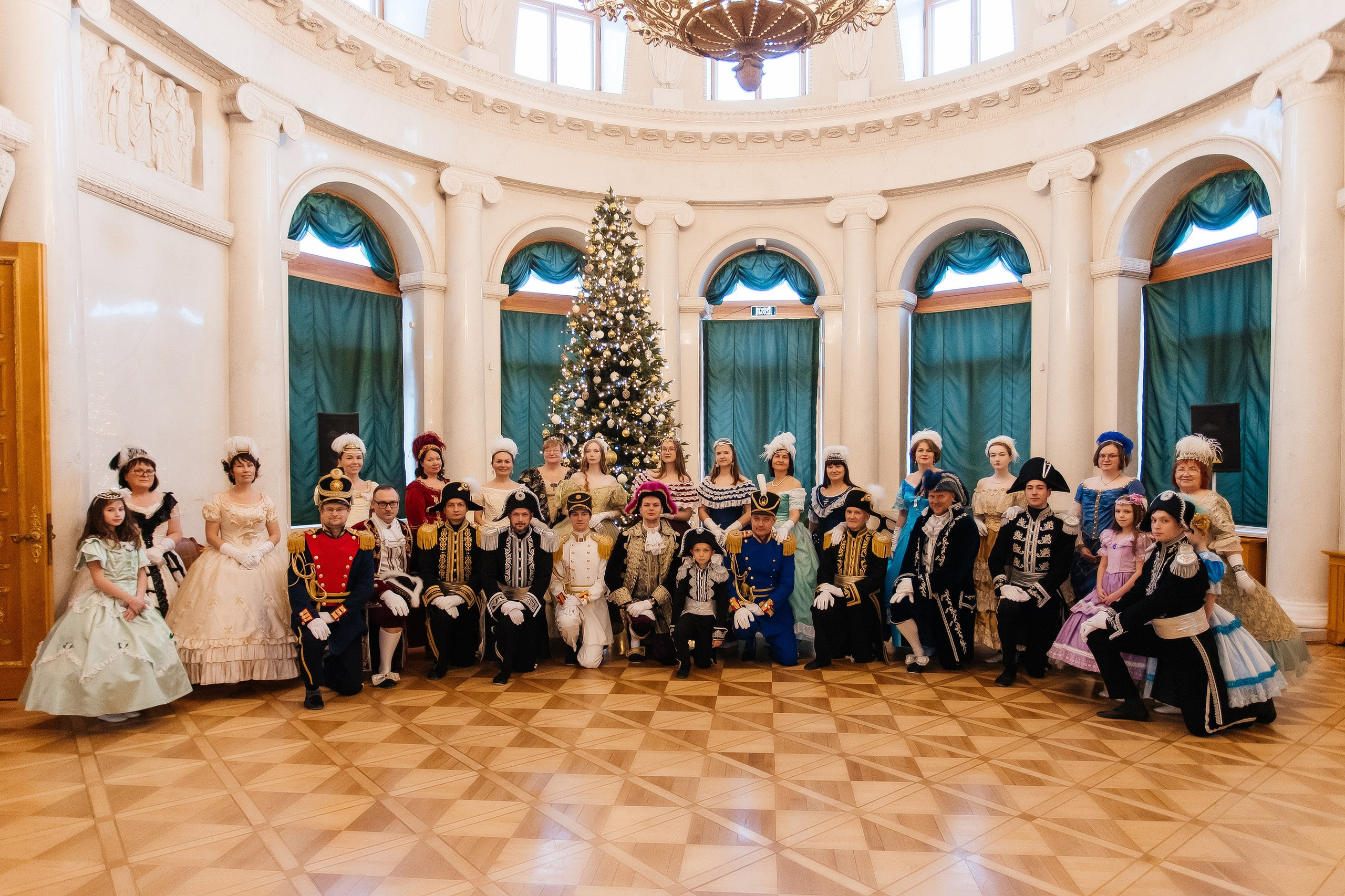 Костюмированный бал во дворце. Фотограф в Санкт-Петербурге Юлия Ласкари