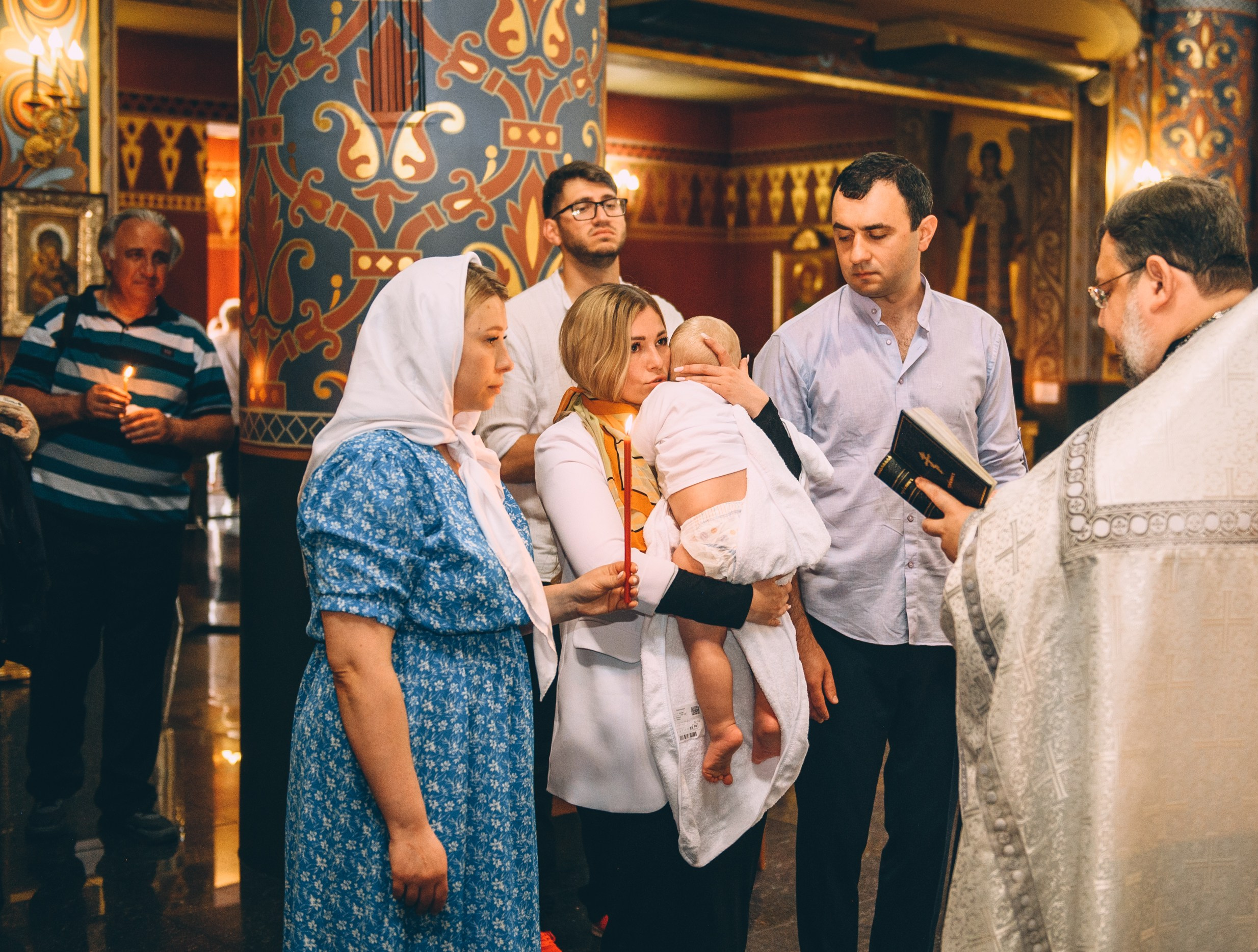 Крещение в храме Нерукотворного Образа Христа Спасителя. Свадебный и семейный фотограф София Невская
