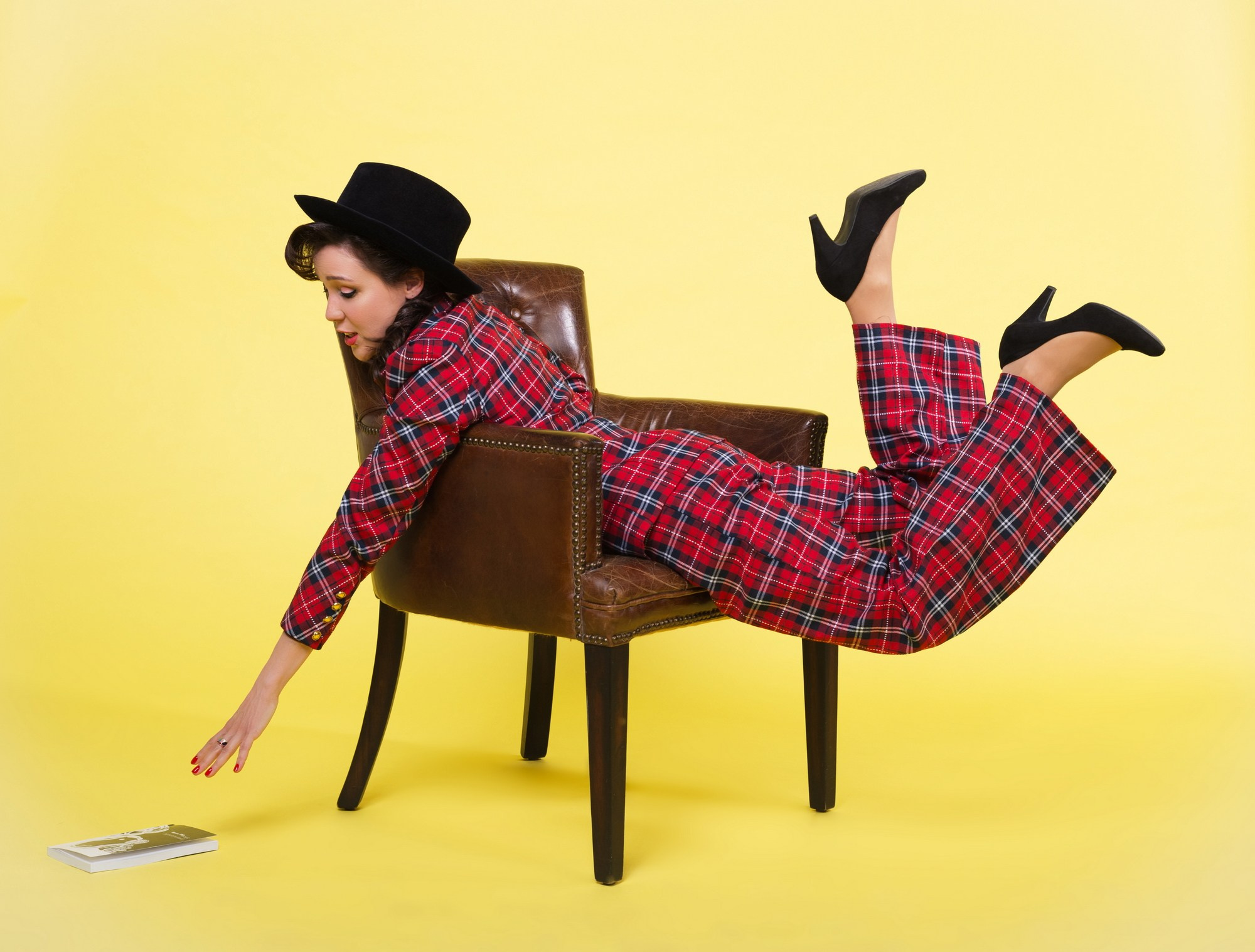 Портреты в студии. Фотограф Максим Мицун. Портрет, свадьба, репортаж, каталог