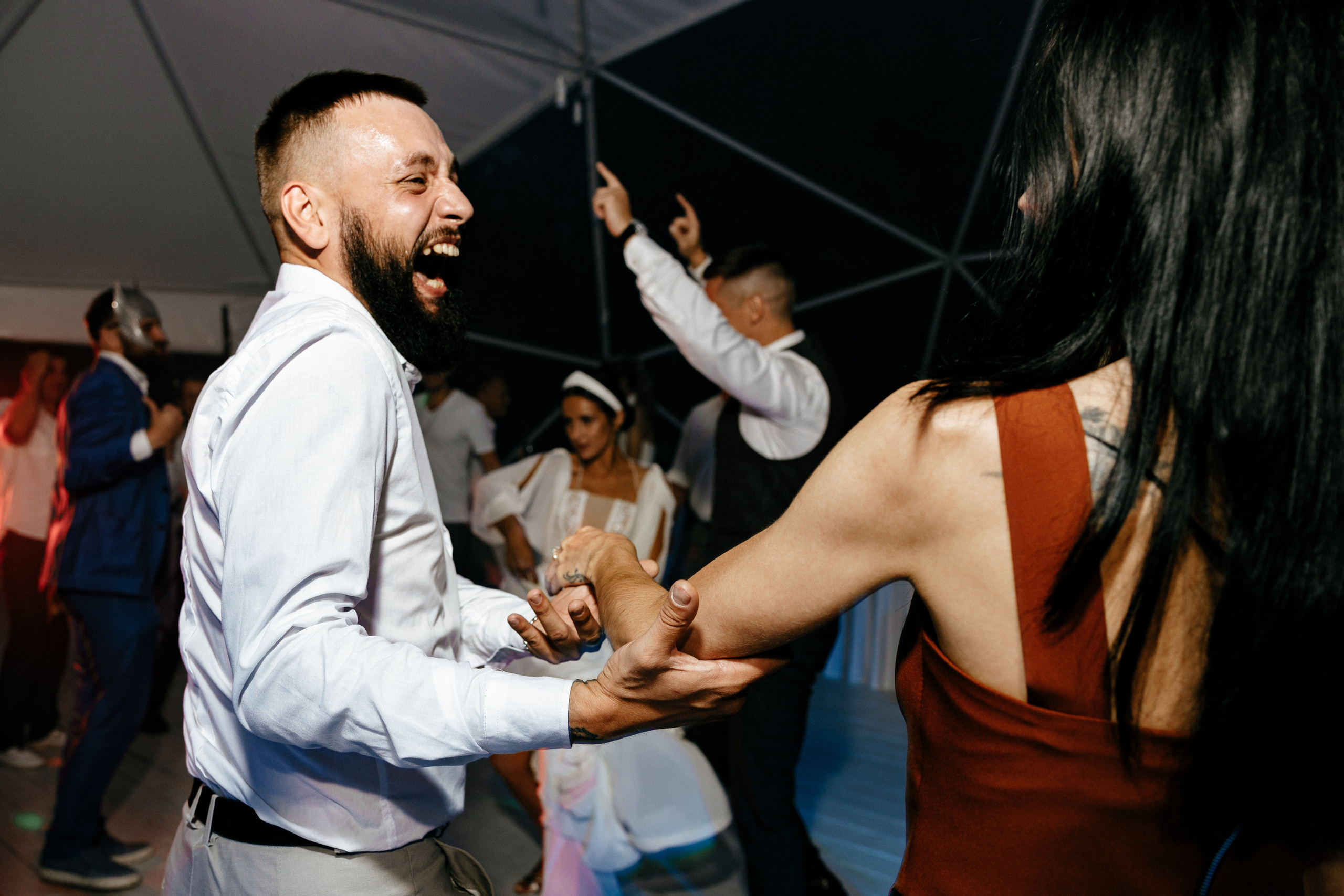 Дина и Антон. Шатер Яженю. Свадебный фотограф Балчугова Мария Екатеринбург