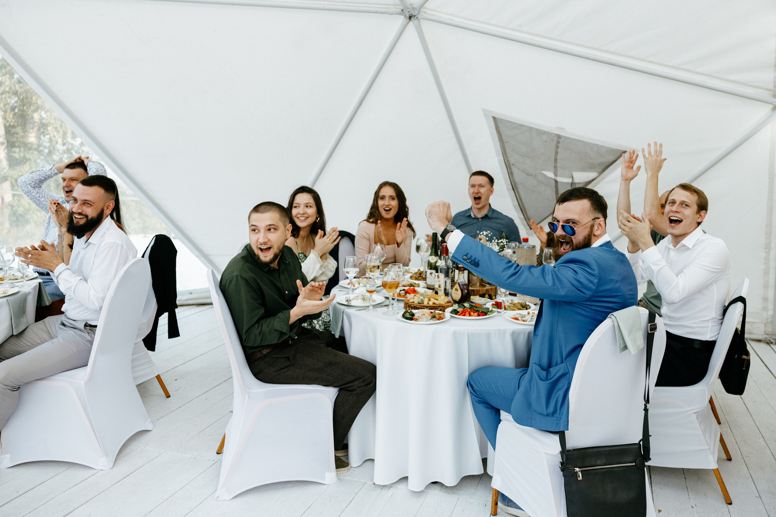 Дина и Антон. Шатер Яженю. Свадебный фотограф Балчугова Мария Екатеринбург