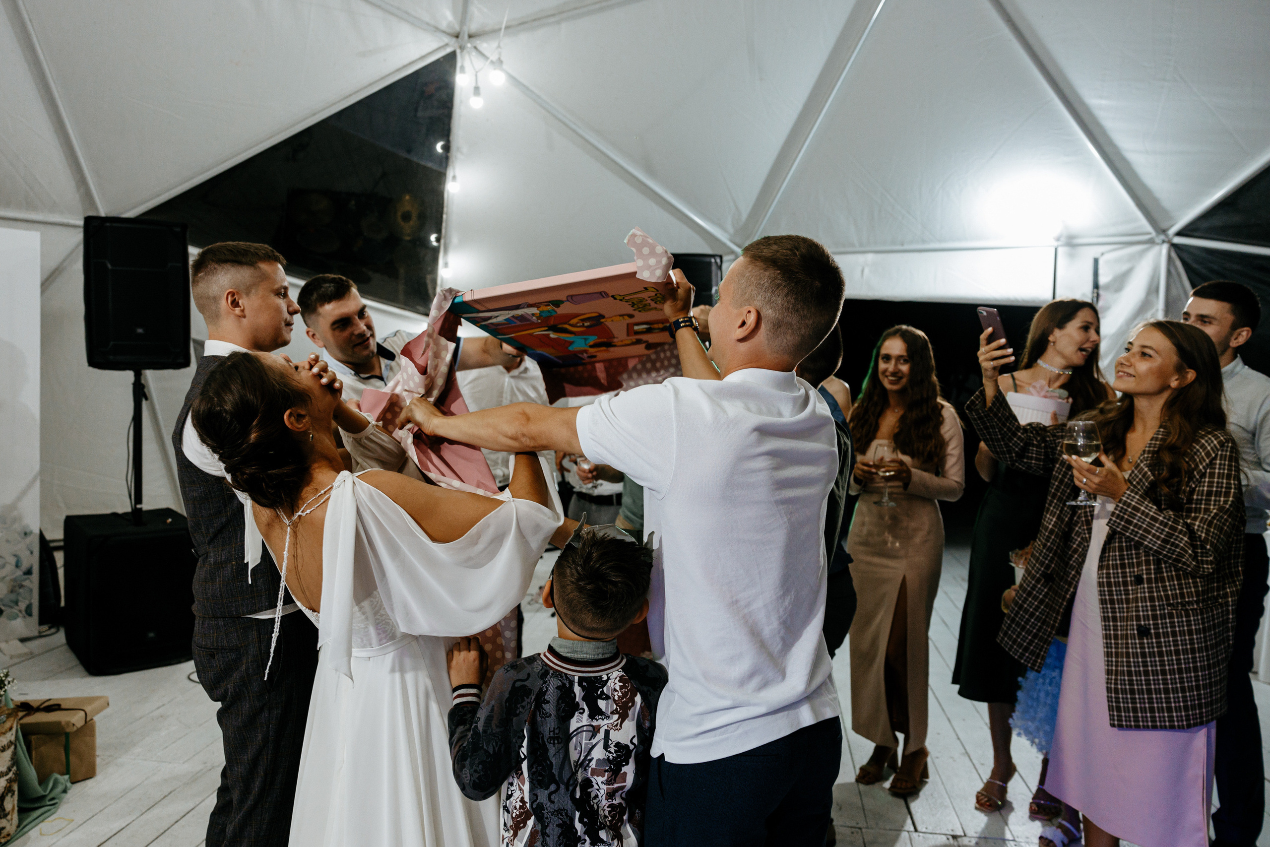 Дина и Антон. Шатер Яженю. Свадебный фотограф Балчугова Мария Екатеринбург