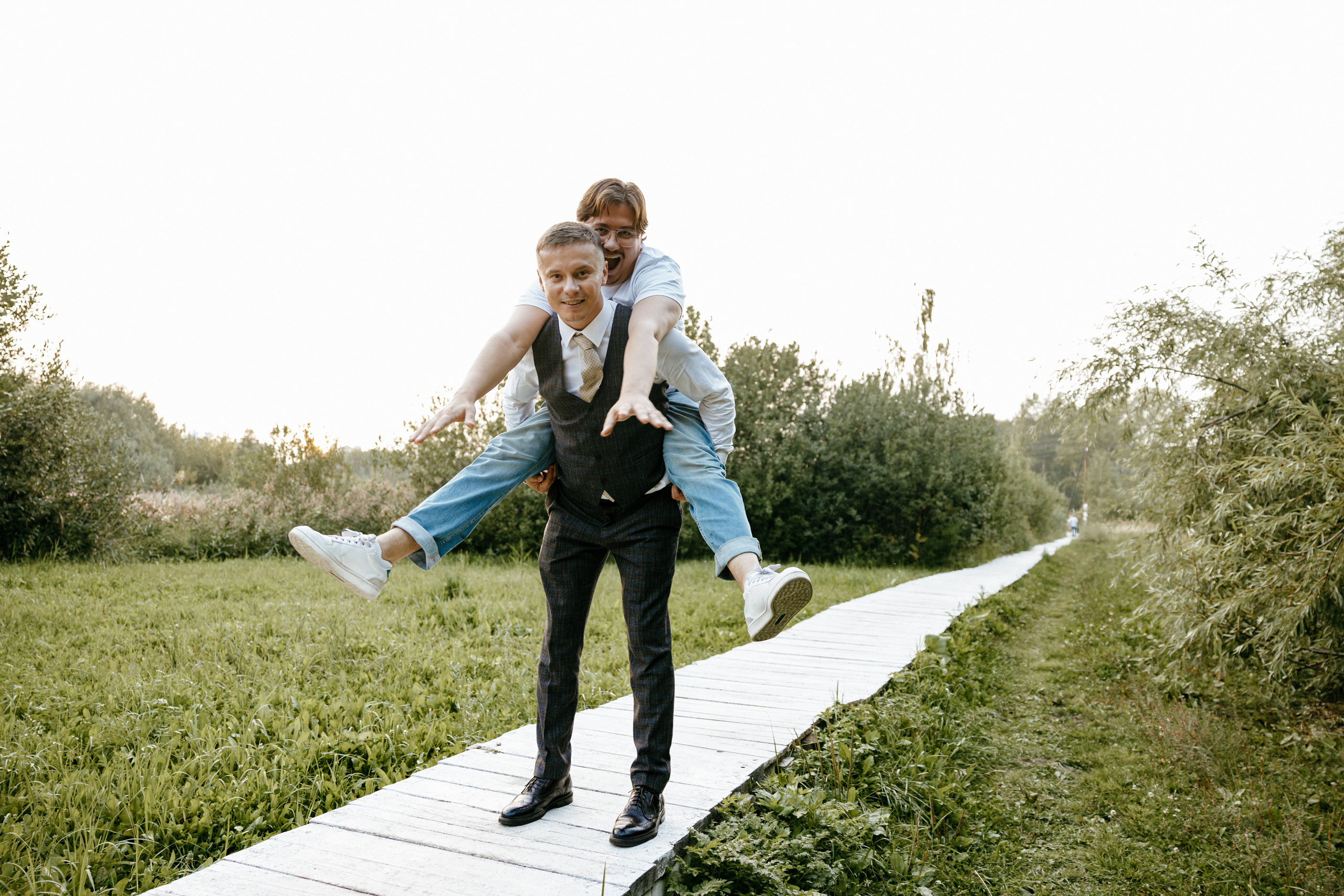 Дина и Антон. Шатер Яженю. Свадебный фотограф Балчугова Мария Екатеринбург