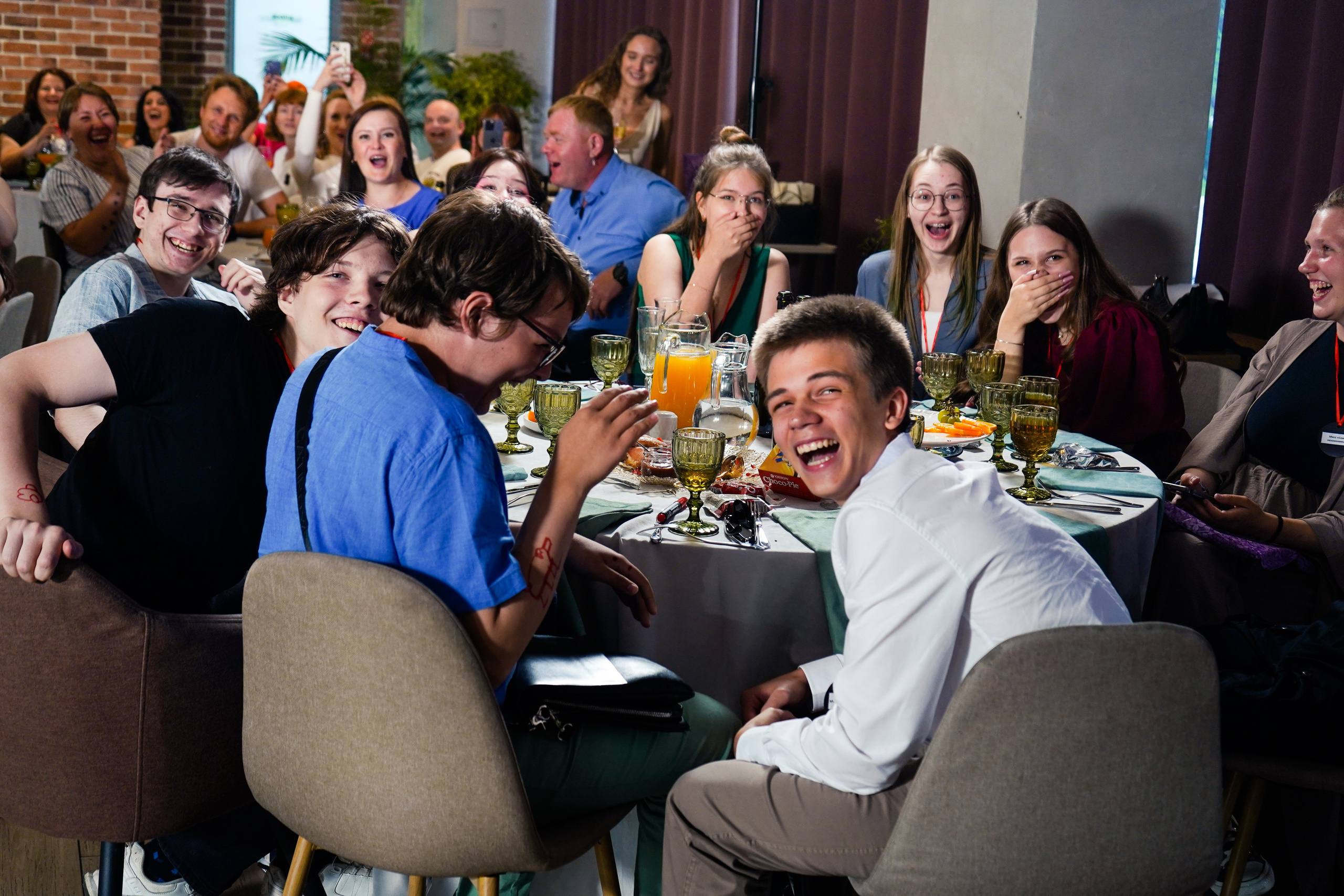 Выпускной вечер, гимназия № 40, 9 класс. Семейный и портретный фотограф в Екатеринбурге Анна Лобанова