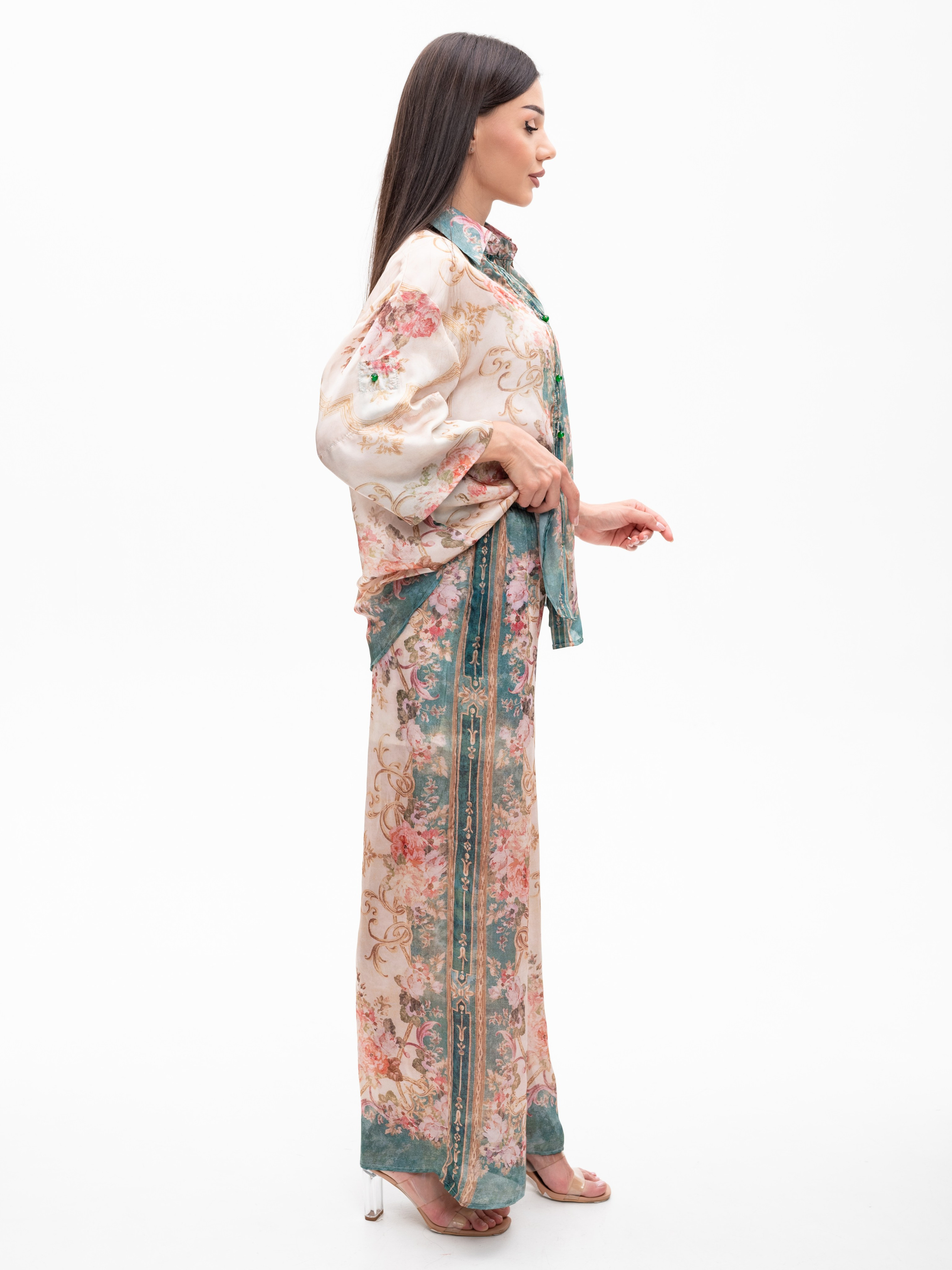 Костюмы и джемпера. Предметный фотограф, фото для маркетплейсов Пятигорск, КМВ