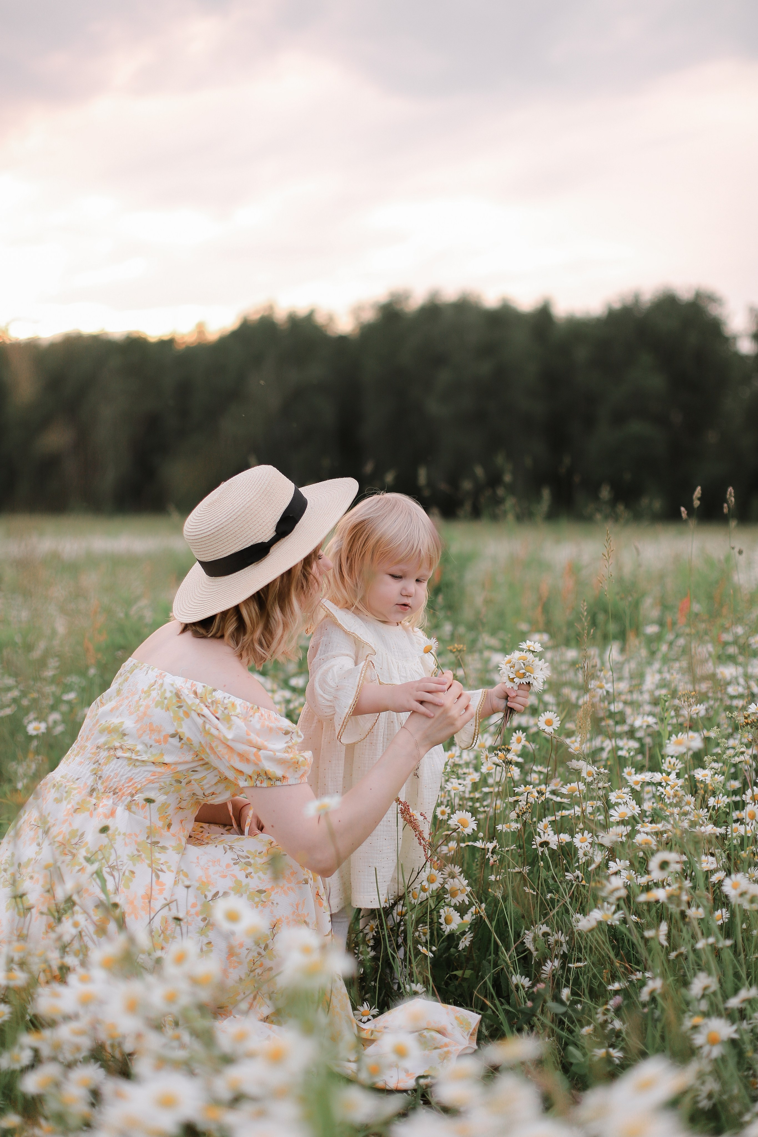 Катя и Соня в ромашках. Свадебный, семейный и детский фотограф в Люберцах Зайцева Анастасия