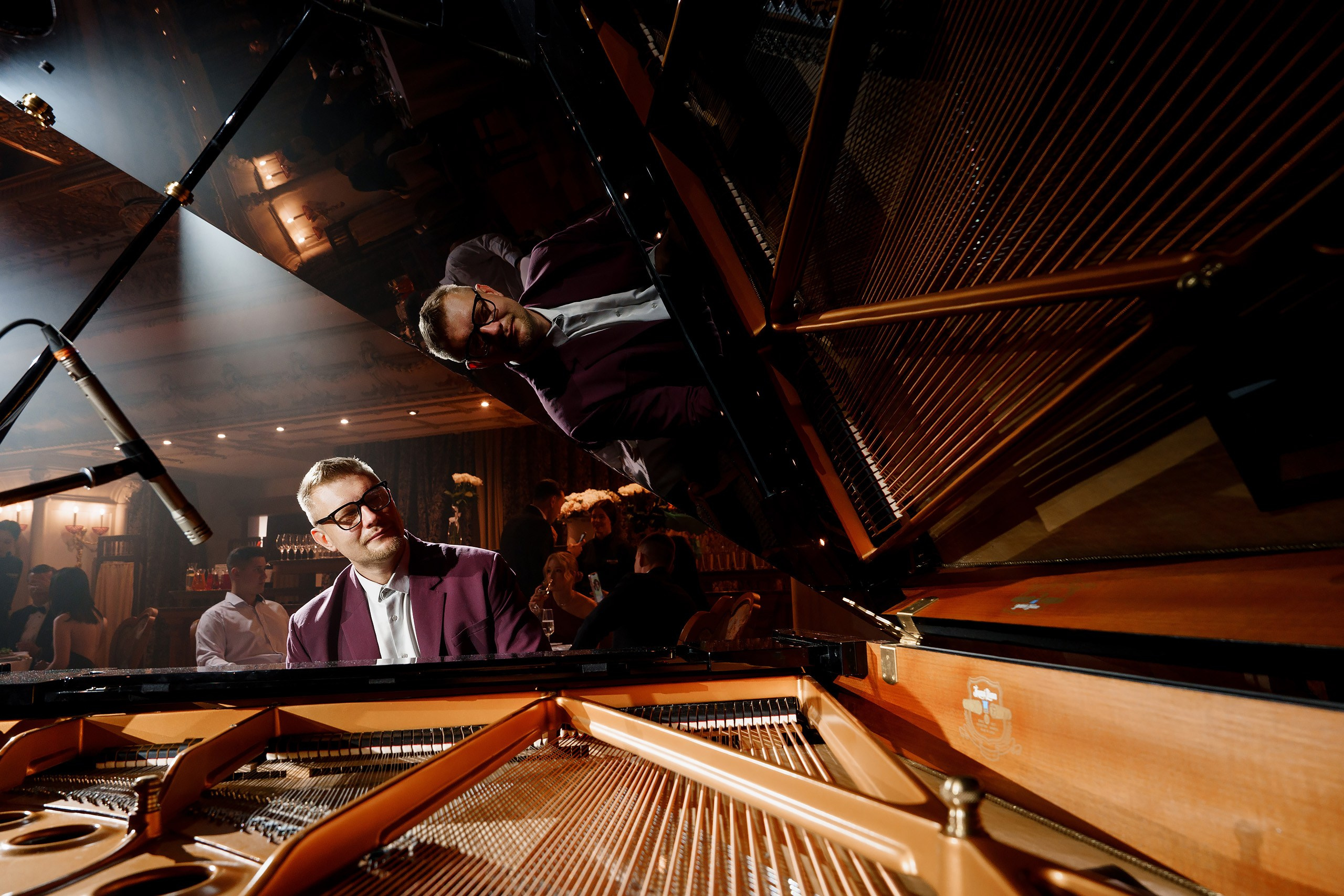 Эмоциональная свадебная фотосъемка в концертном зале Veneziano. Саша Потапкин Фотограф. Сочи, Екатеринбург, Москва