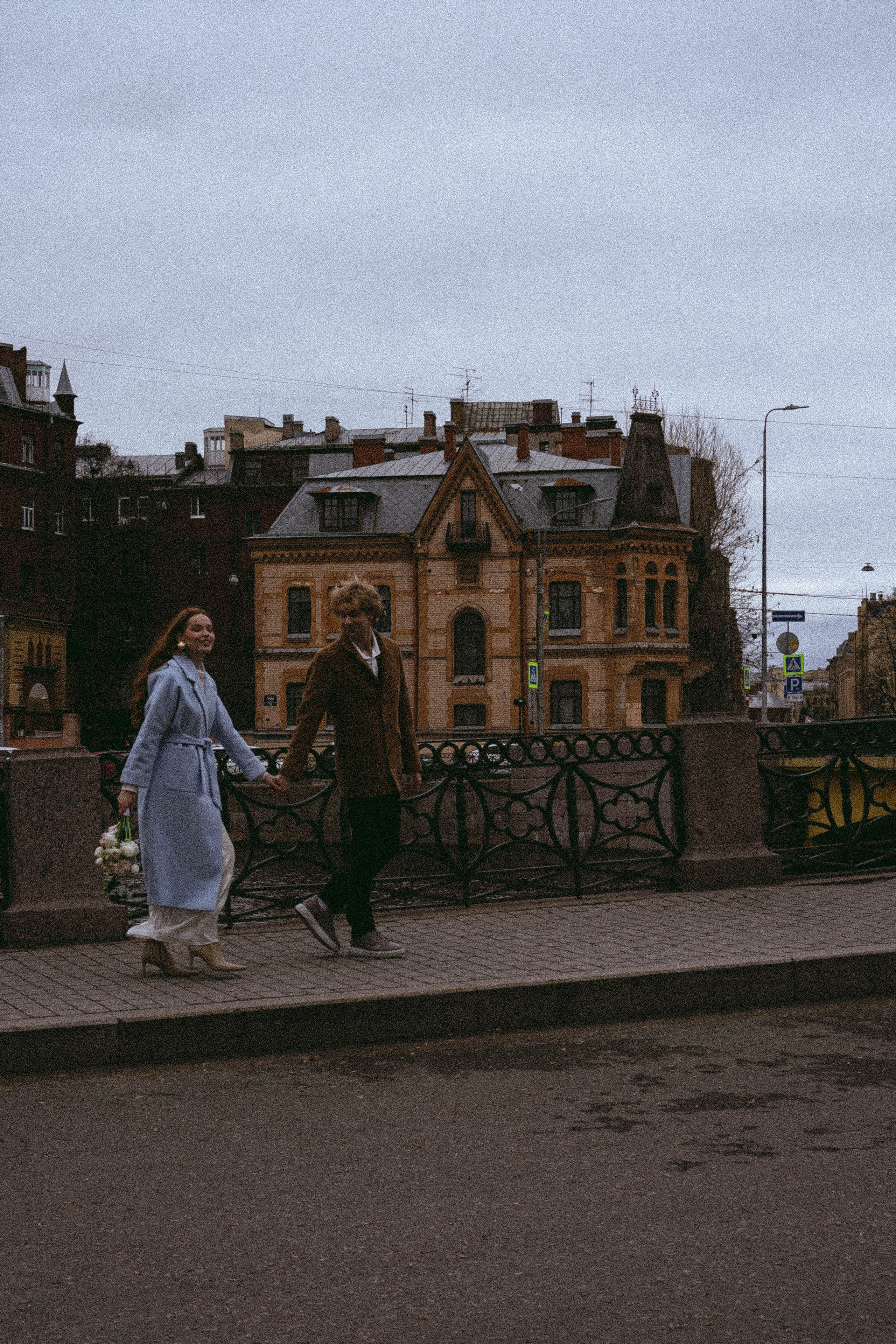 СВАДЕБНАЯ ПРОГУЛКА ПО ПЕТРОГРАДКЕ ВЕСНОЙ (ФОТОСЕССИИЯ ПАРЫ СВАДЕБНАЯ). Профессиональный фотограф, Санкт-Петербург — Виктория Богомолова