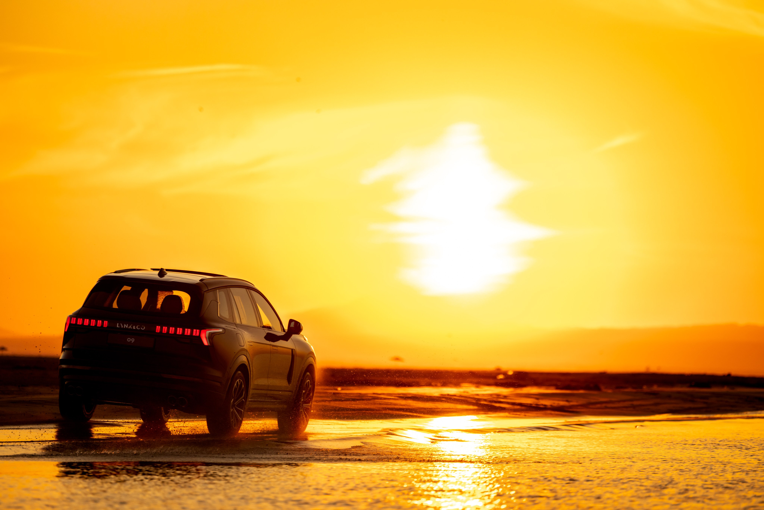 Тест-драйв LYNK & CO. Кристина Шнайдер репортажный фотограф Алматы