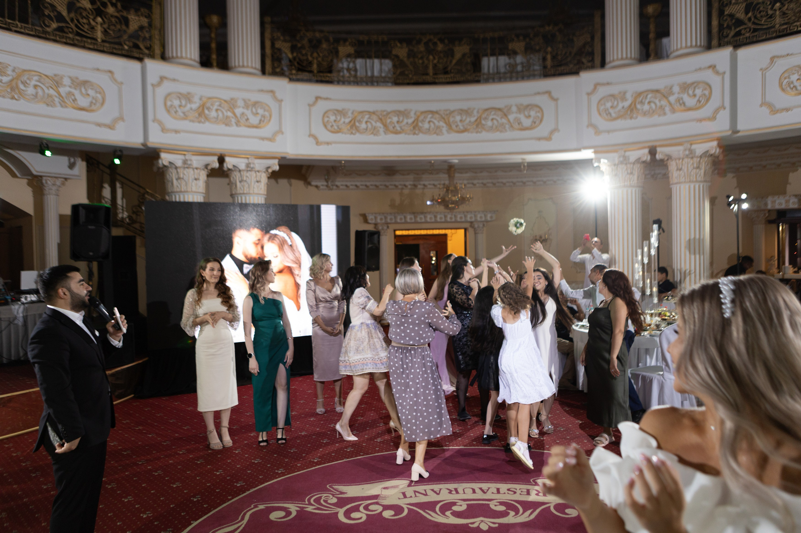 Свадебный фотограф Уфа — Руслан ГабдлисламовЖивые эмоции, красивые кадры, воспоминания на всю жизнь.Работаю по всей Республике Башкортоста. Свадебный фотограф Уфа Руслан Габдлисламов