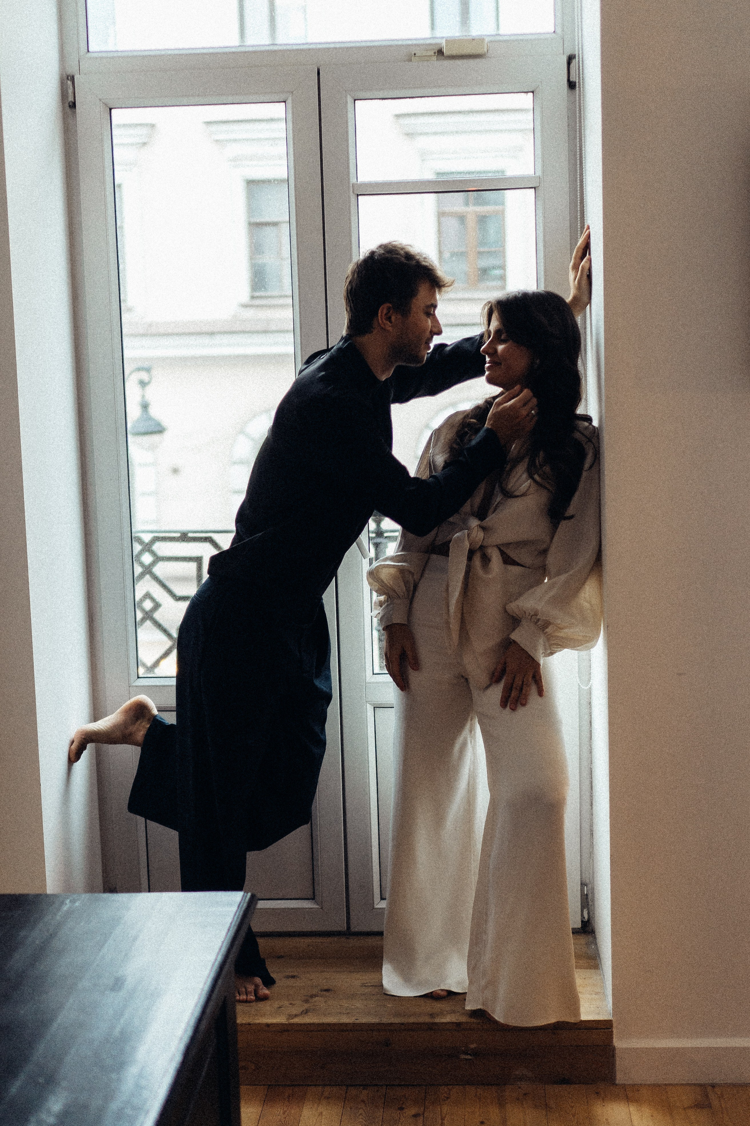 УТРО ЖЕНИХА И НЕВЕСТЫ В ПИТЕРСКОЙ КВАРТИРЕ И СЬЕМКА С СВАДЕБНЫХ ОБРАЗАХ. Профессиональный фотограф, Санкт-Петербург — Виктория Богомолова