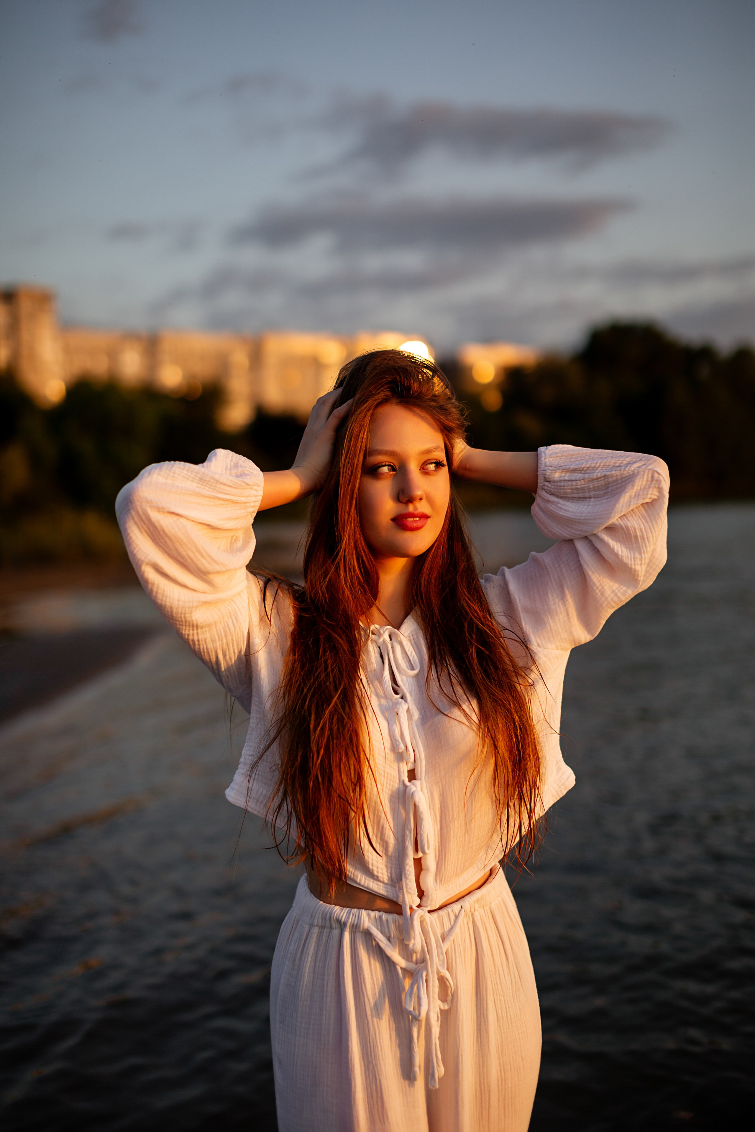 У воды. Https://malovafoto.ru