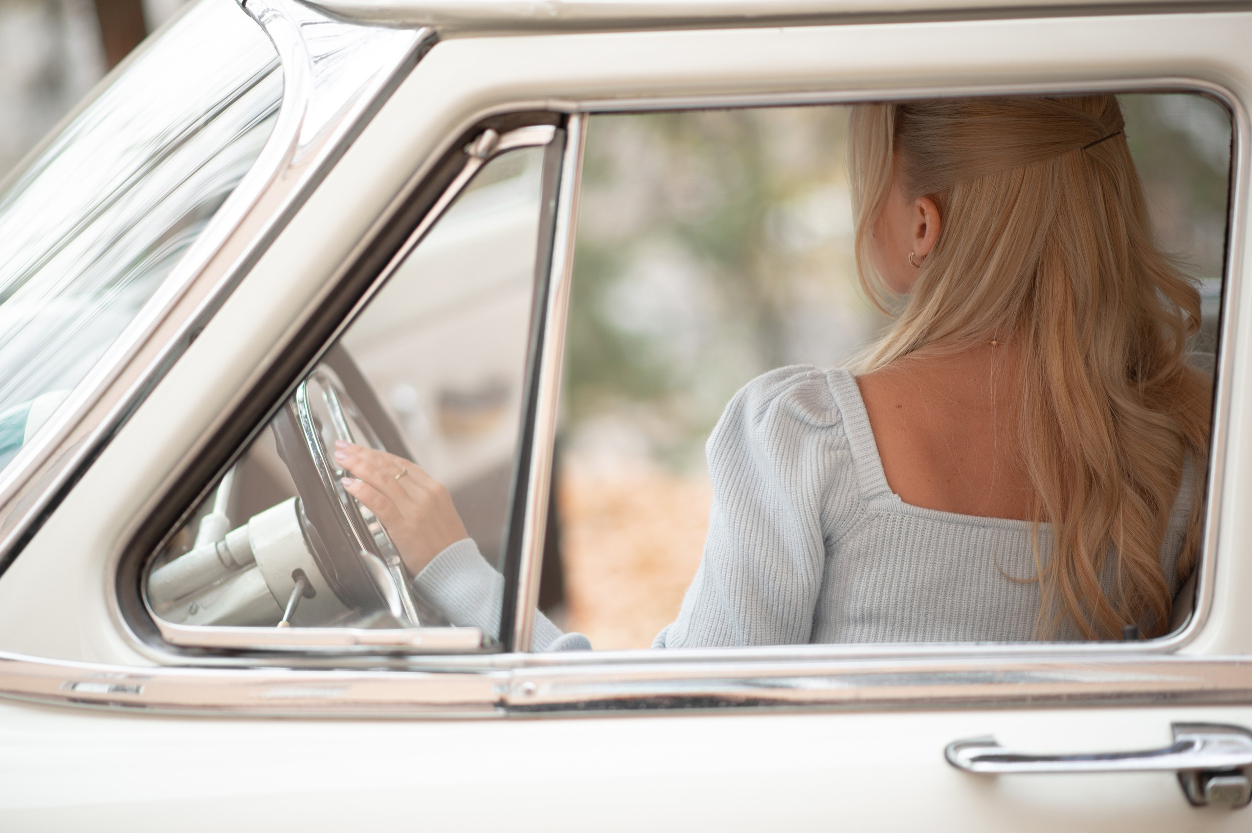 Татьяна Осень. Прокат Аренда ретро автомобилей Волга ГАЗ 21  Кострома