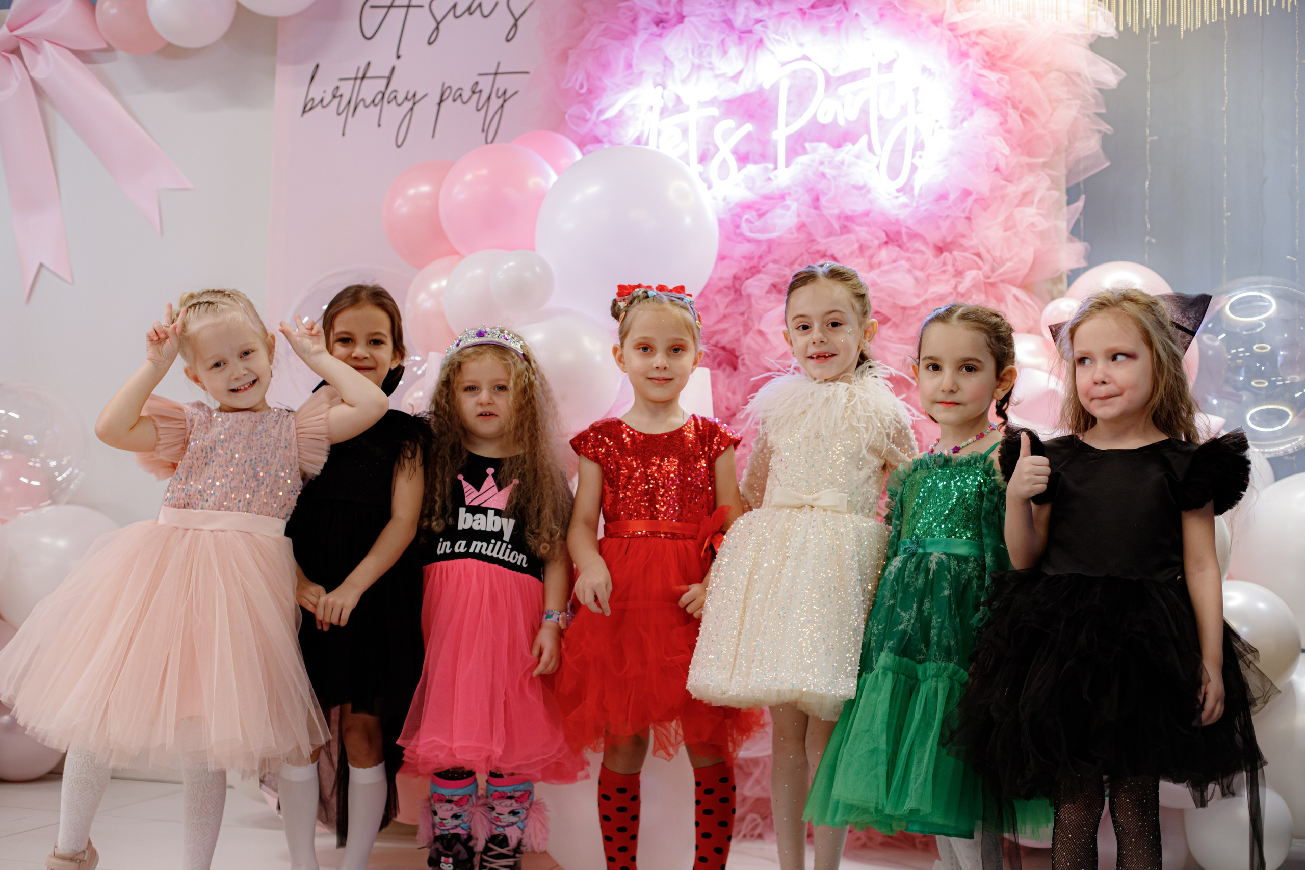 ASIA'S BIRTHDAY PARTY. Photokarish