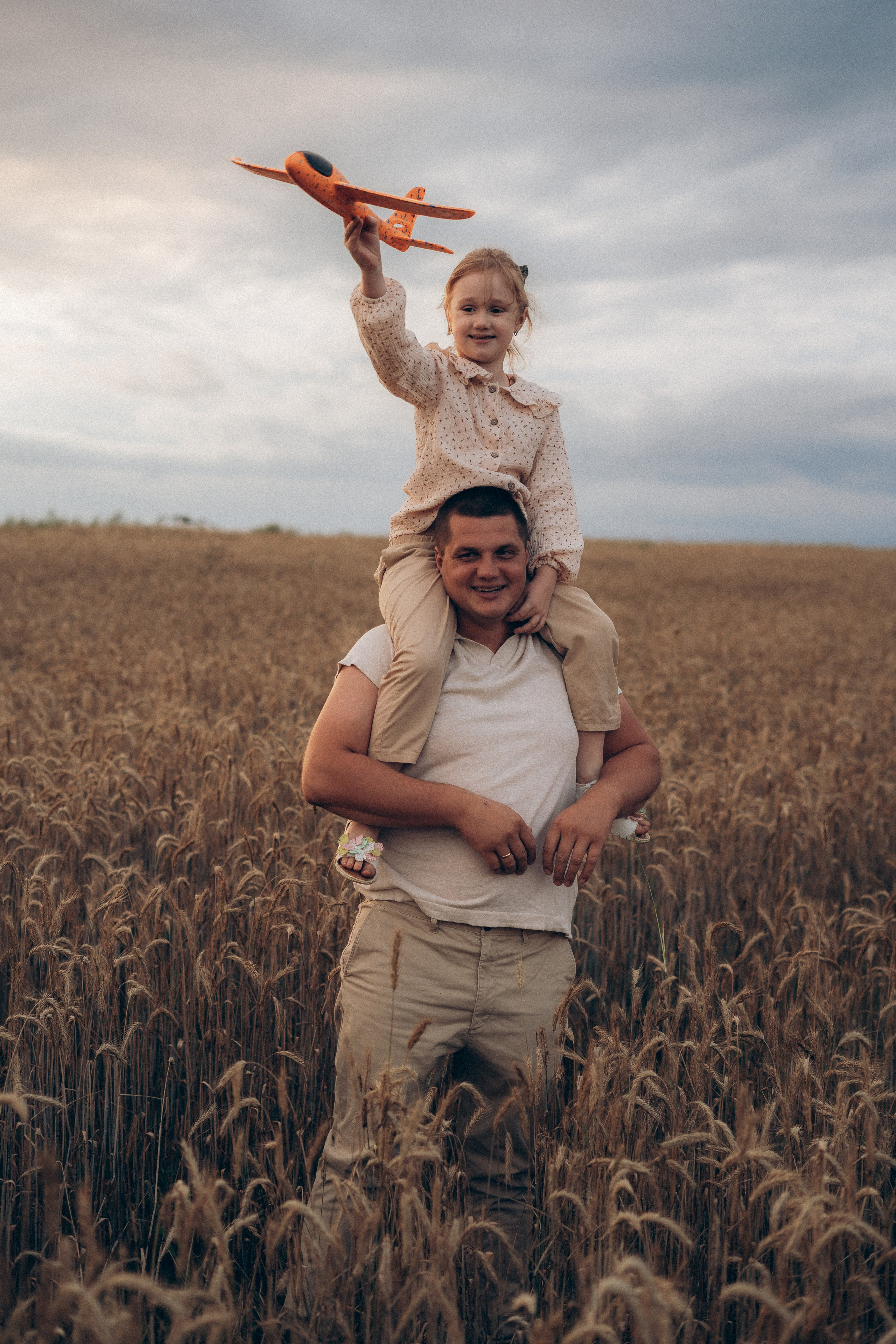 Алёна и семья. Фотограф Торопец Кристина Абрамова Kanwellia photography