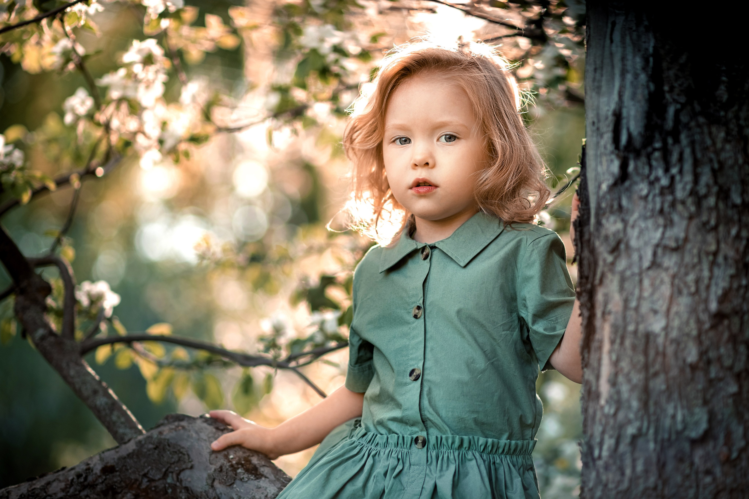 Семейная фотосессия в цветении. Ясная Поляна. Семейный и детский фотограф в Туле Светлана Воронкова