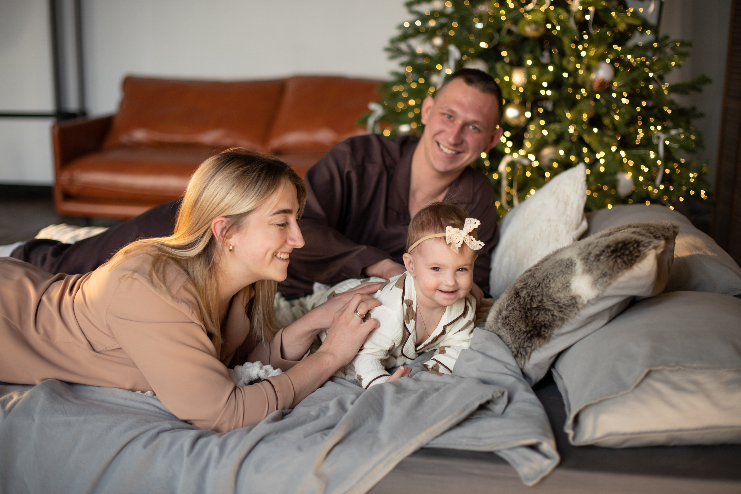 Семейные студийные фотосъемки. Семейный фотограф в Красноярске Наталья Алина