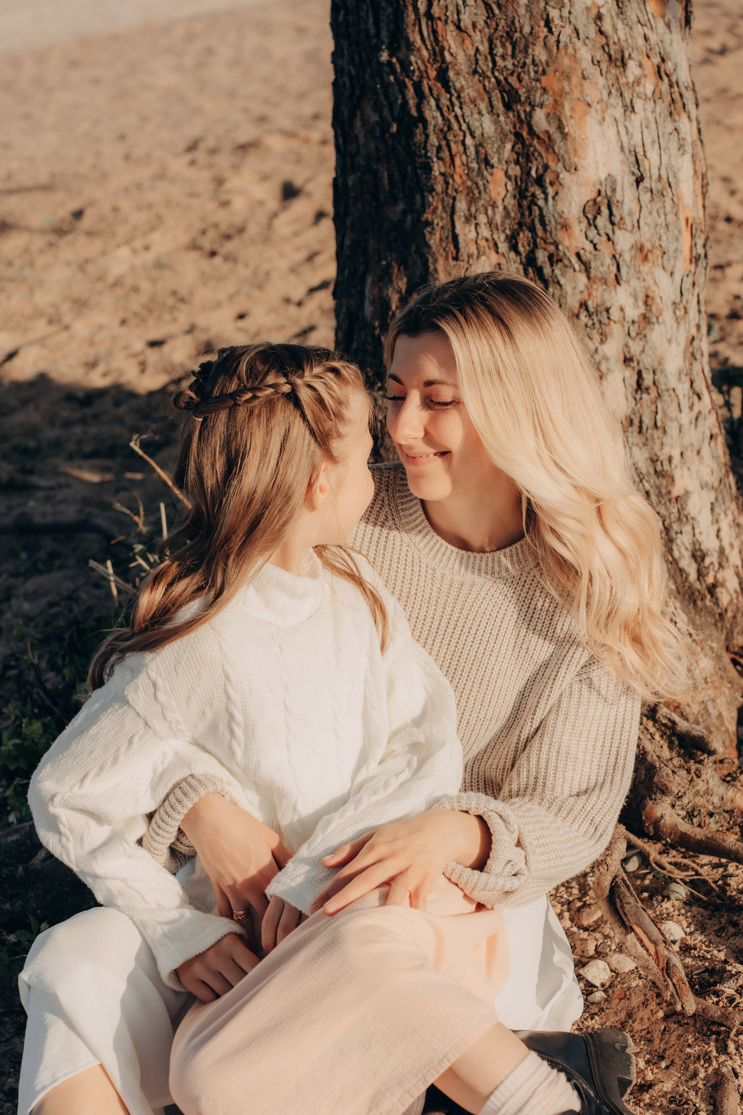 Весеннее тепло семьи на берегу Минского моря. Ваш семейный фотограф в Минске — Вика Трегубова