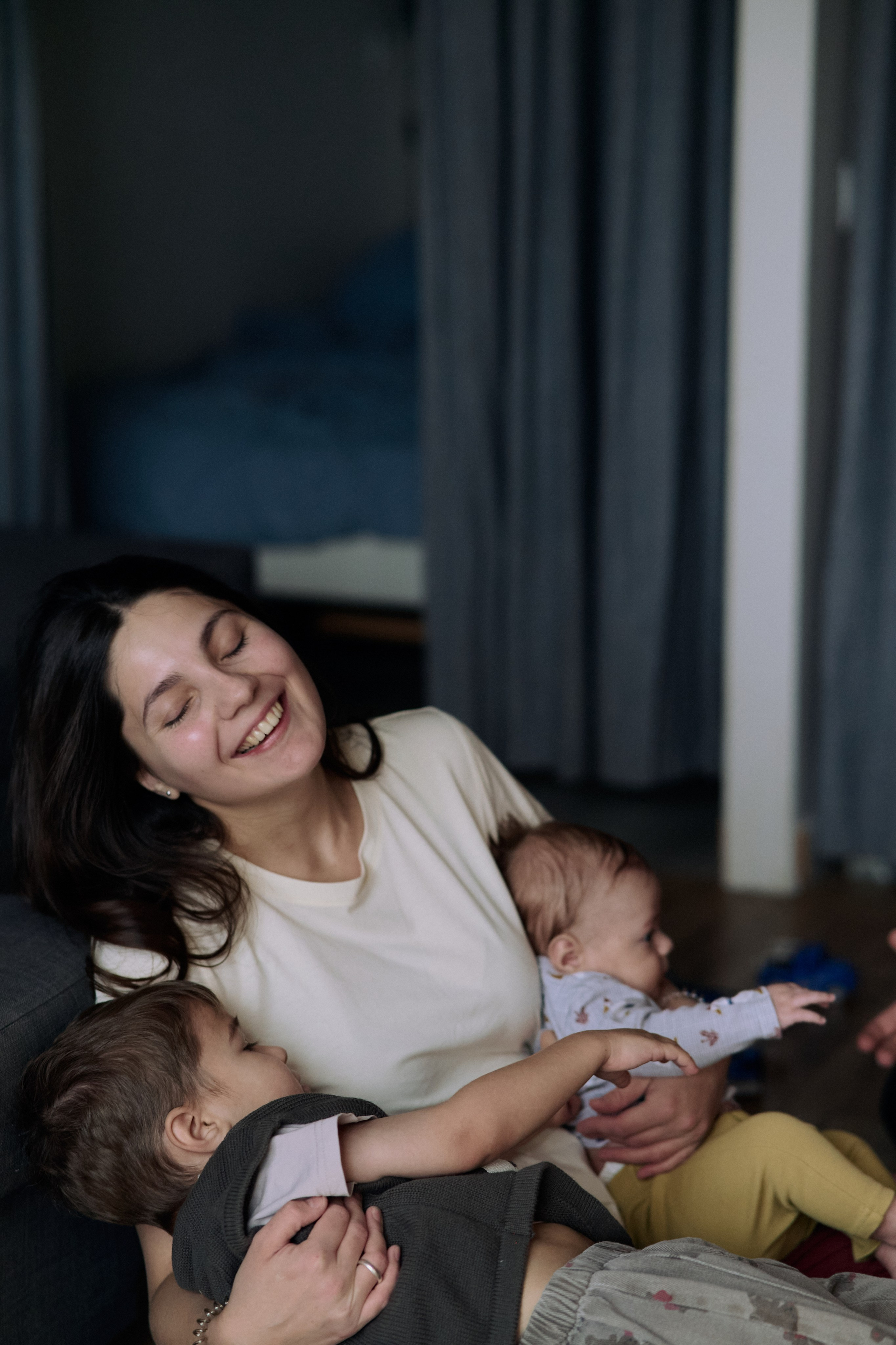 Эмир, Диана, Леон и Амин дома. Семейный и свадебный lifestyle-фотограф в Москве Мария Петрова