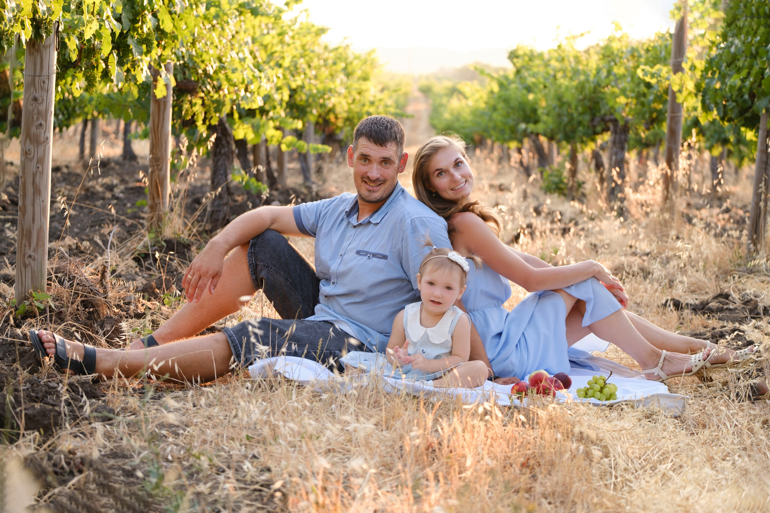 В виноградниках!. Профессиональная фотосъемка в Крыму. Натуральные эмоции и живые кадры. Забронируйте дату прямо сейчас!