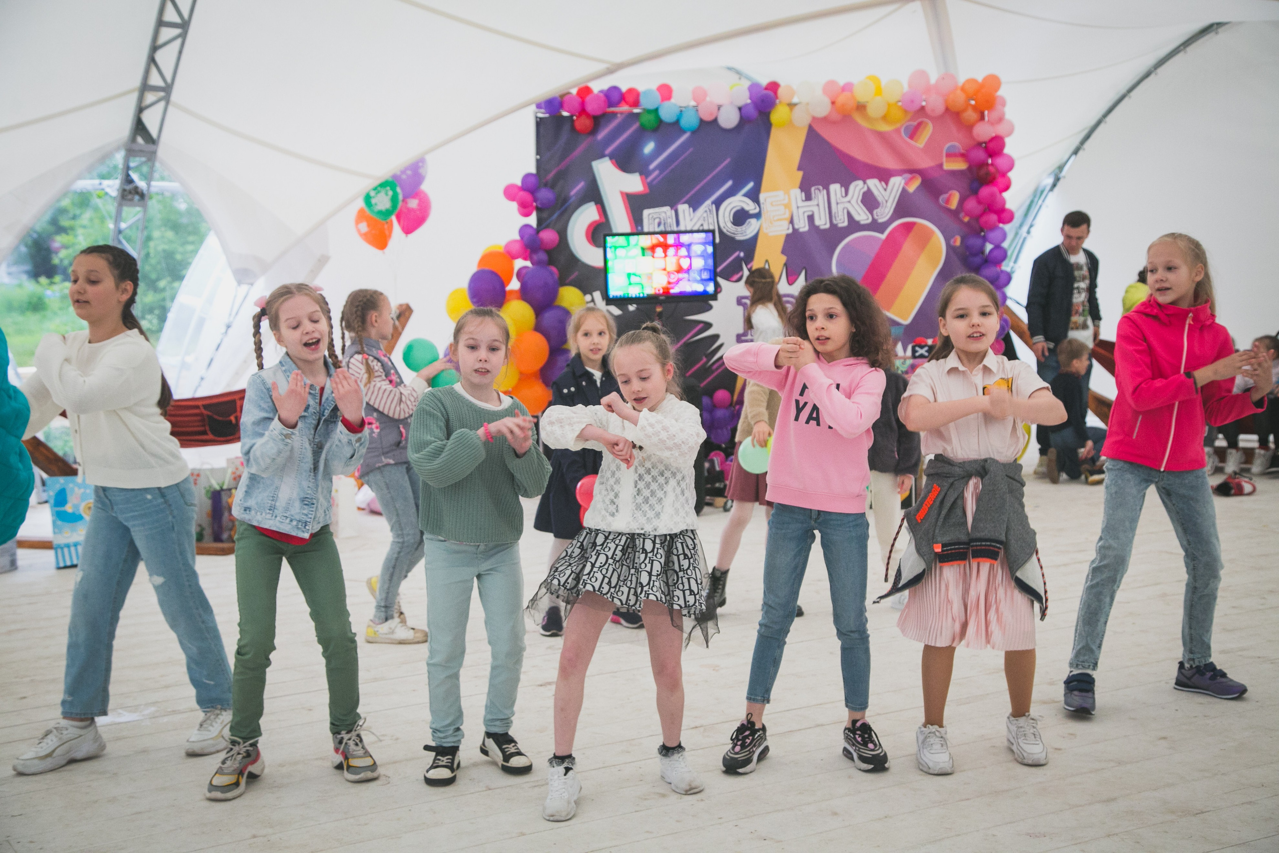 Детские день рождения. Профессиональный фотограф Евгений Земцов в Москве. Контент съемка, репортаж мероприятий, бизнес портреты