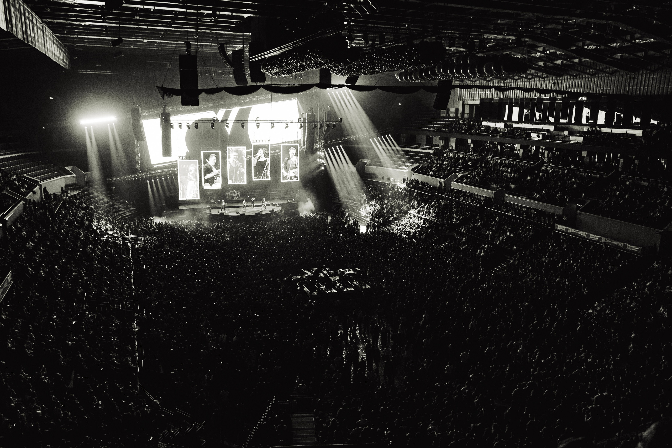 THE HATTERS В ВТБ АРЕНЕ 16.10.25. Концертный и репортажный фотограф в Москве и Санкт-Петербурге Мария