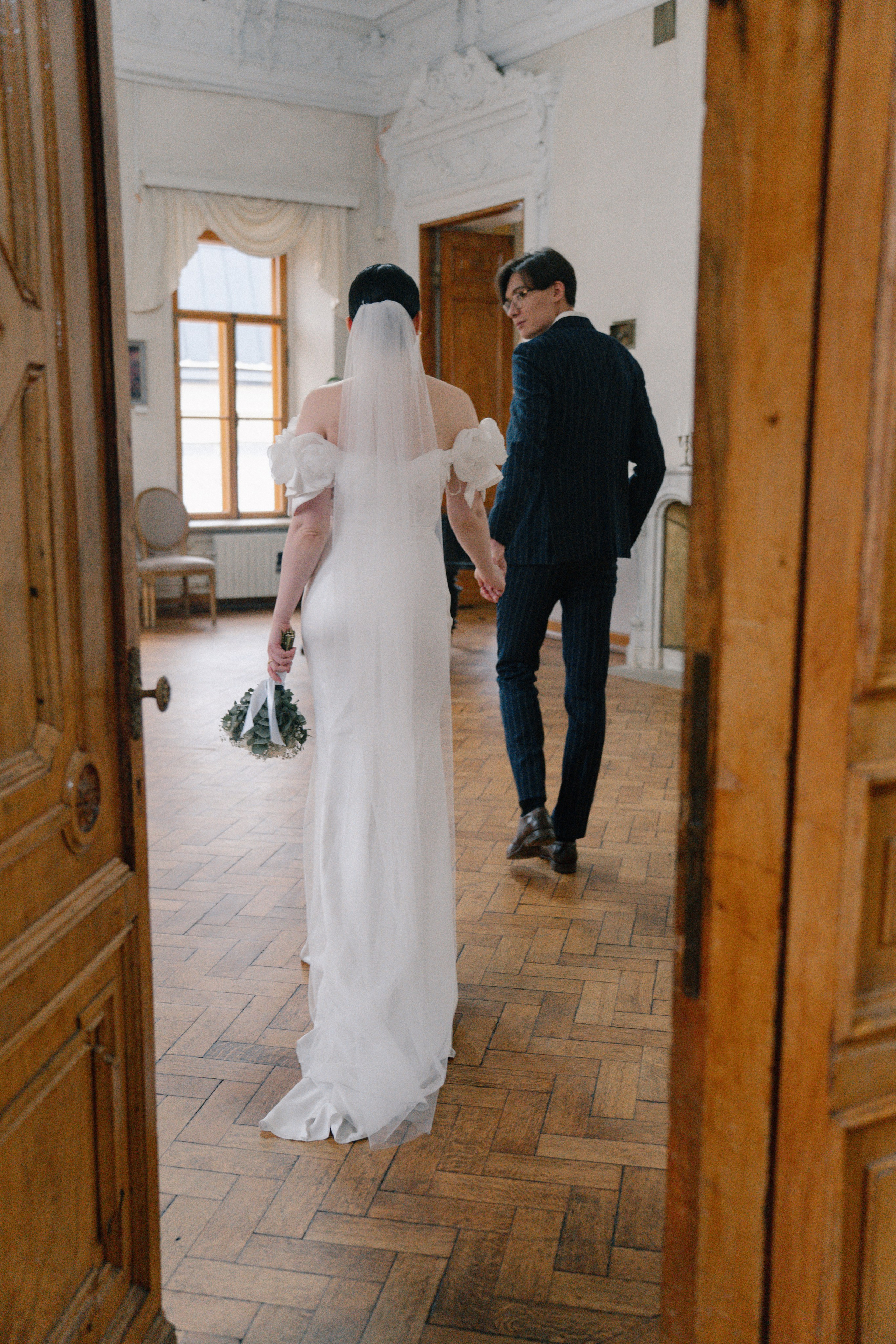 Свадебная фотосессия в Библиотеке читальне им. Пушкина