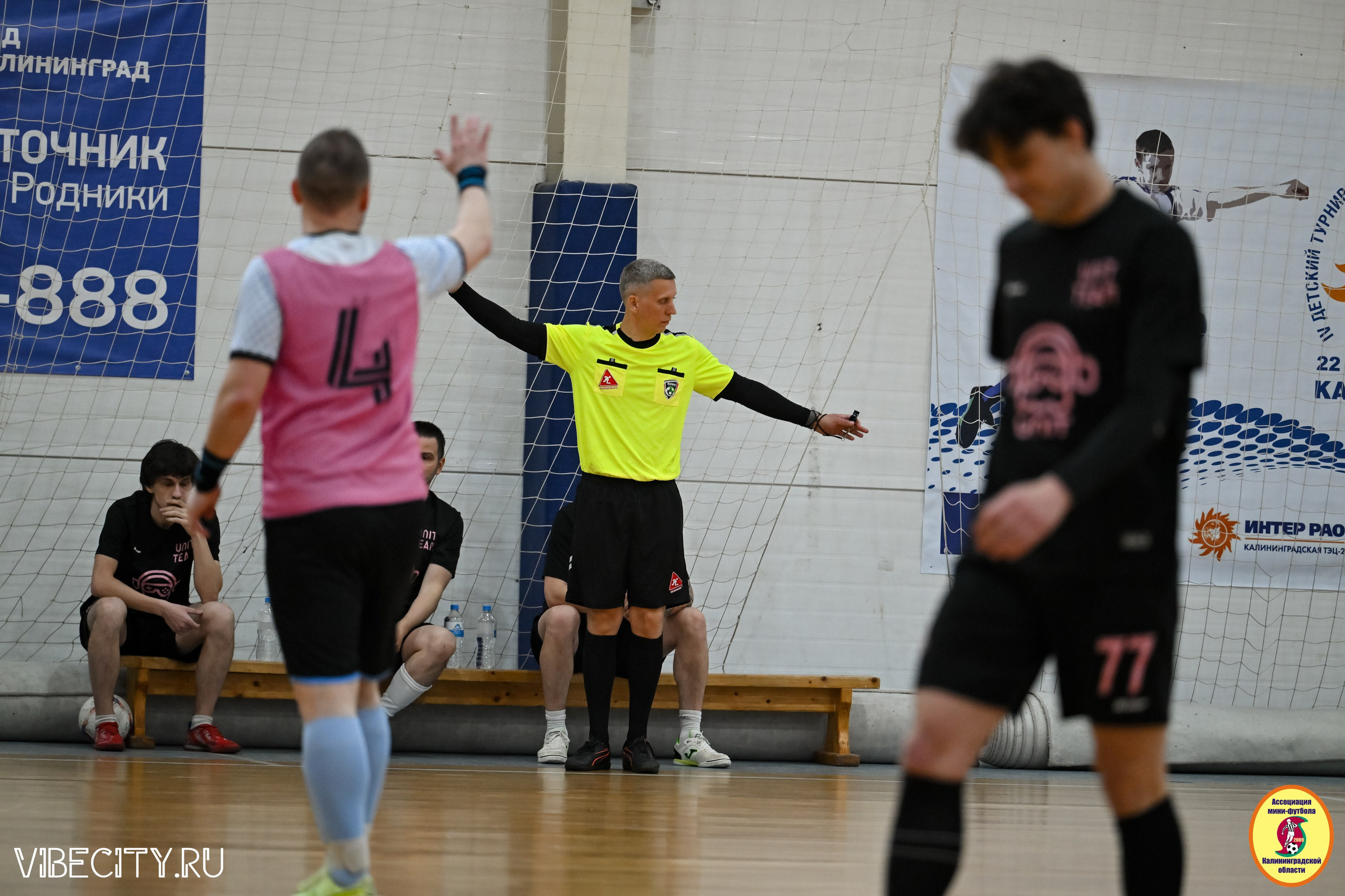 8 тур Корпоративной Бизнес-Лиги по футзалу. VIBECITY.RU Вайб Сити Ру Фоторепортажи Фотоотчеты Калининград