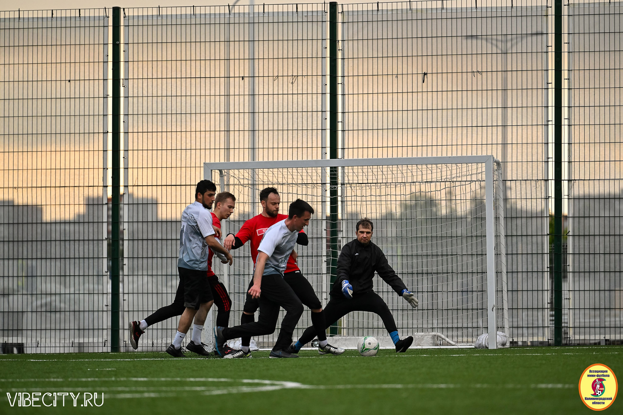 ИГРЫ МИНИ-ФУТБОЛЬНОЙ ЛИГИ. VIBECITY.RU Вайб Сити Ру Фоторепортажи Фотоотчеты Калининград