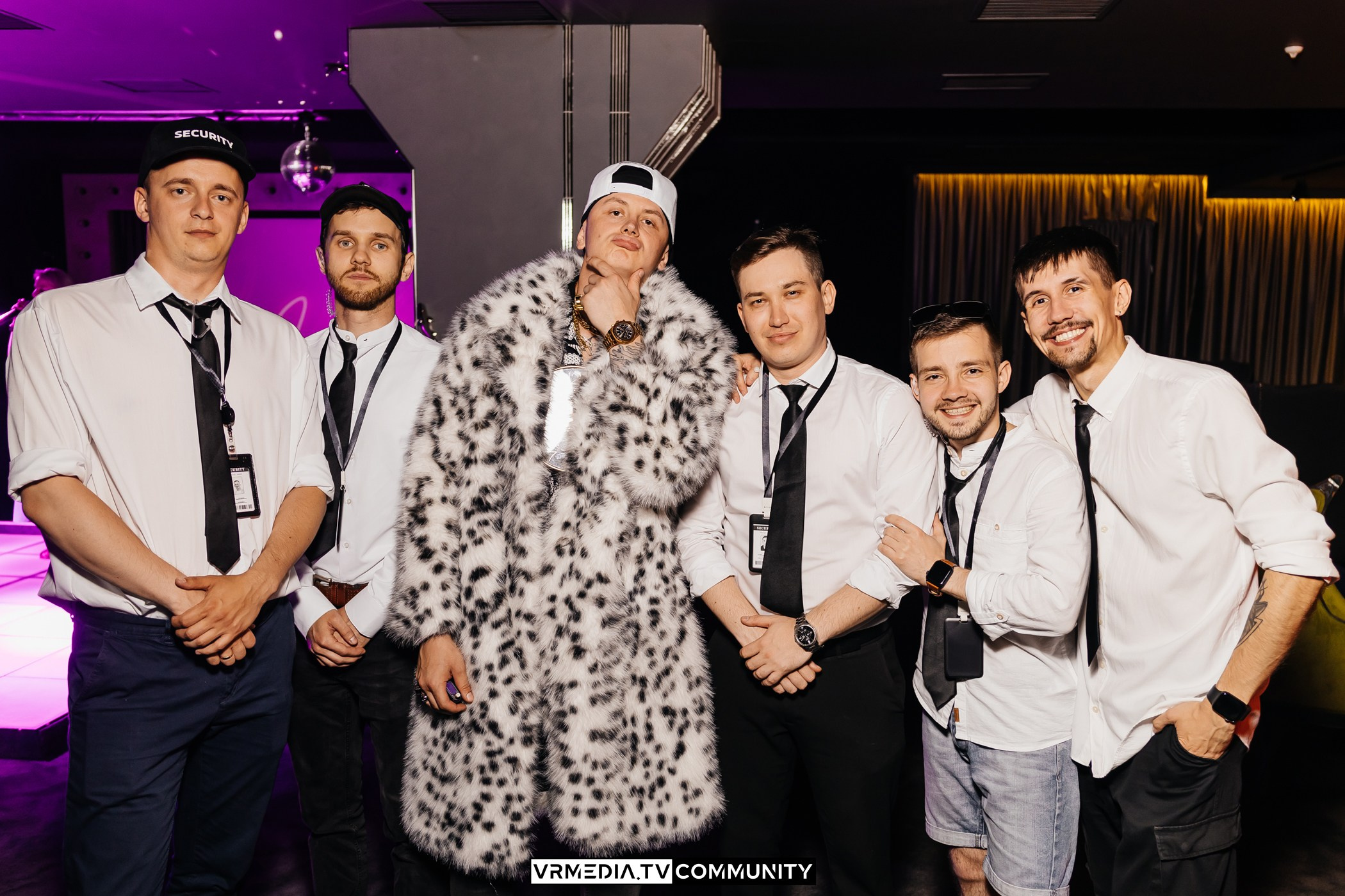 Караоке-бар «Volna»: День России