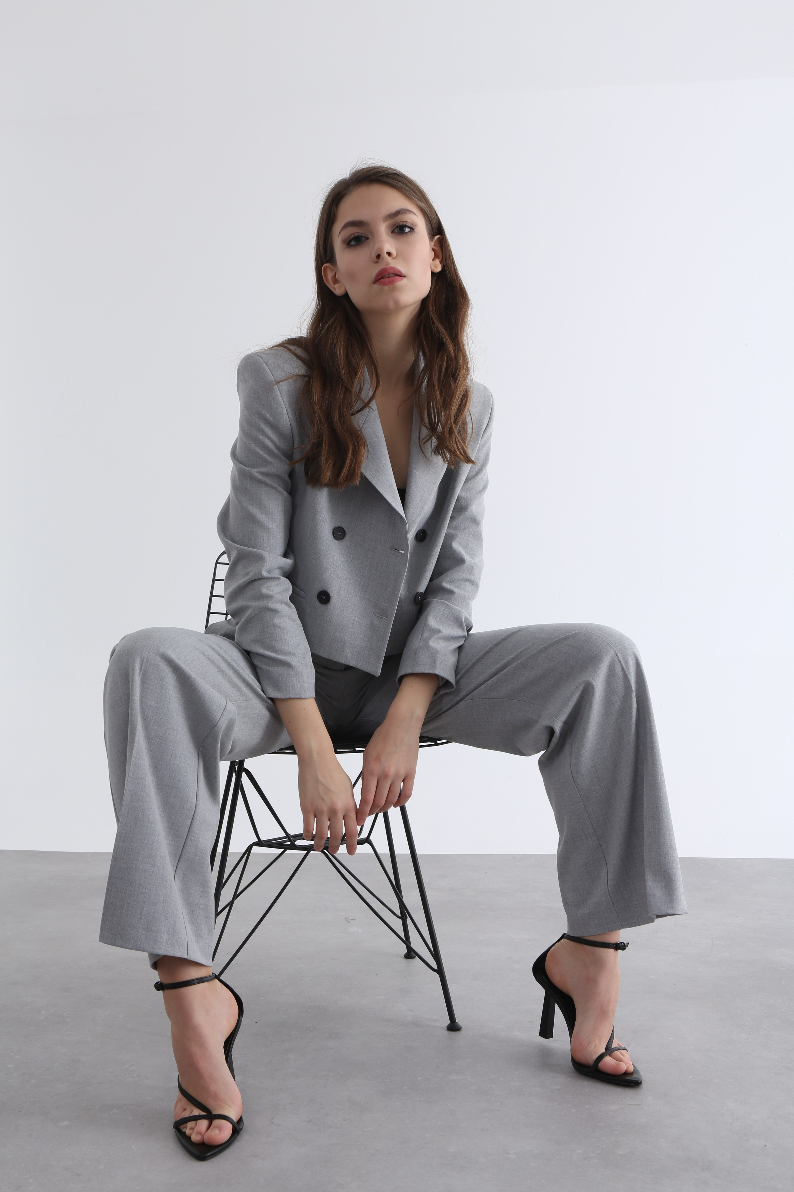 Кристина, 40-42 р-р, 180 см. KED Production — продакшн из СПб. Создаём фото, видео и контент, который помогает брендам и селлерам продавать больше