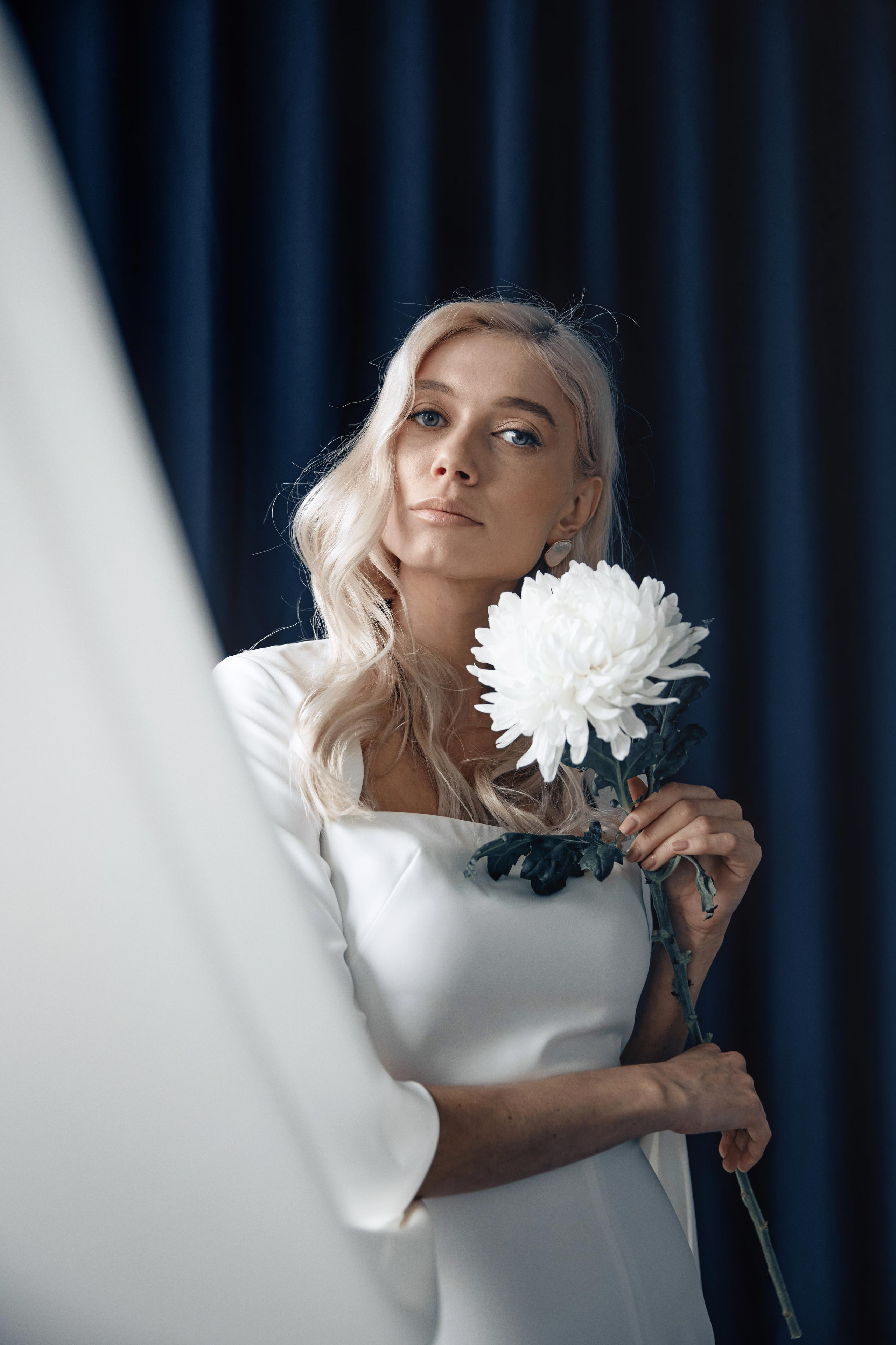 Яна. Главная