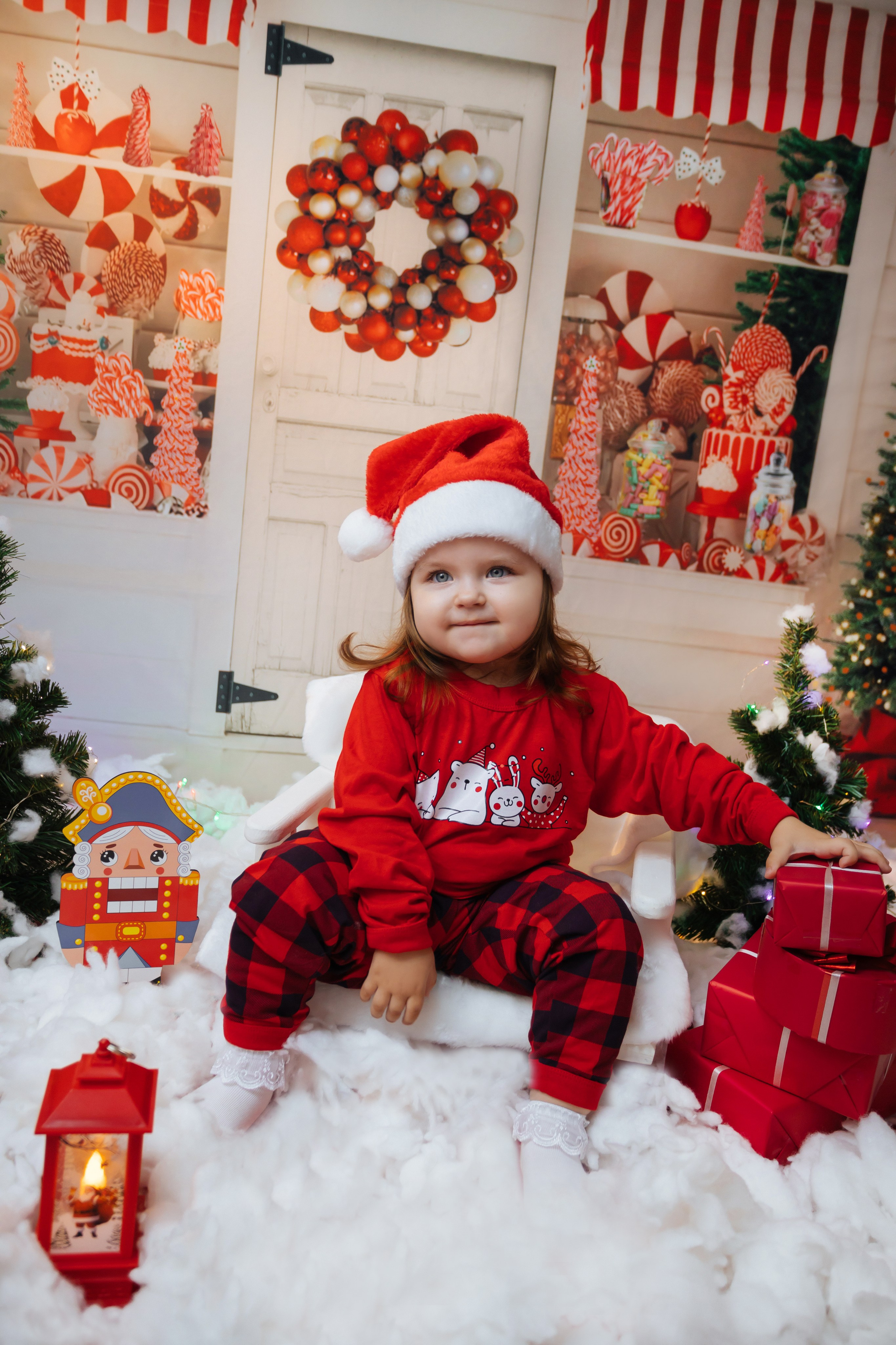 Новогодняя фотосессия — красная фотолокация. Фотограф новорожденных Химки, Красногорск, Мытищи и Москва Елена Третьяк