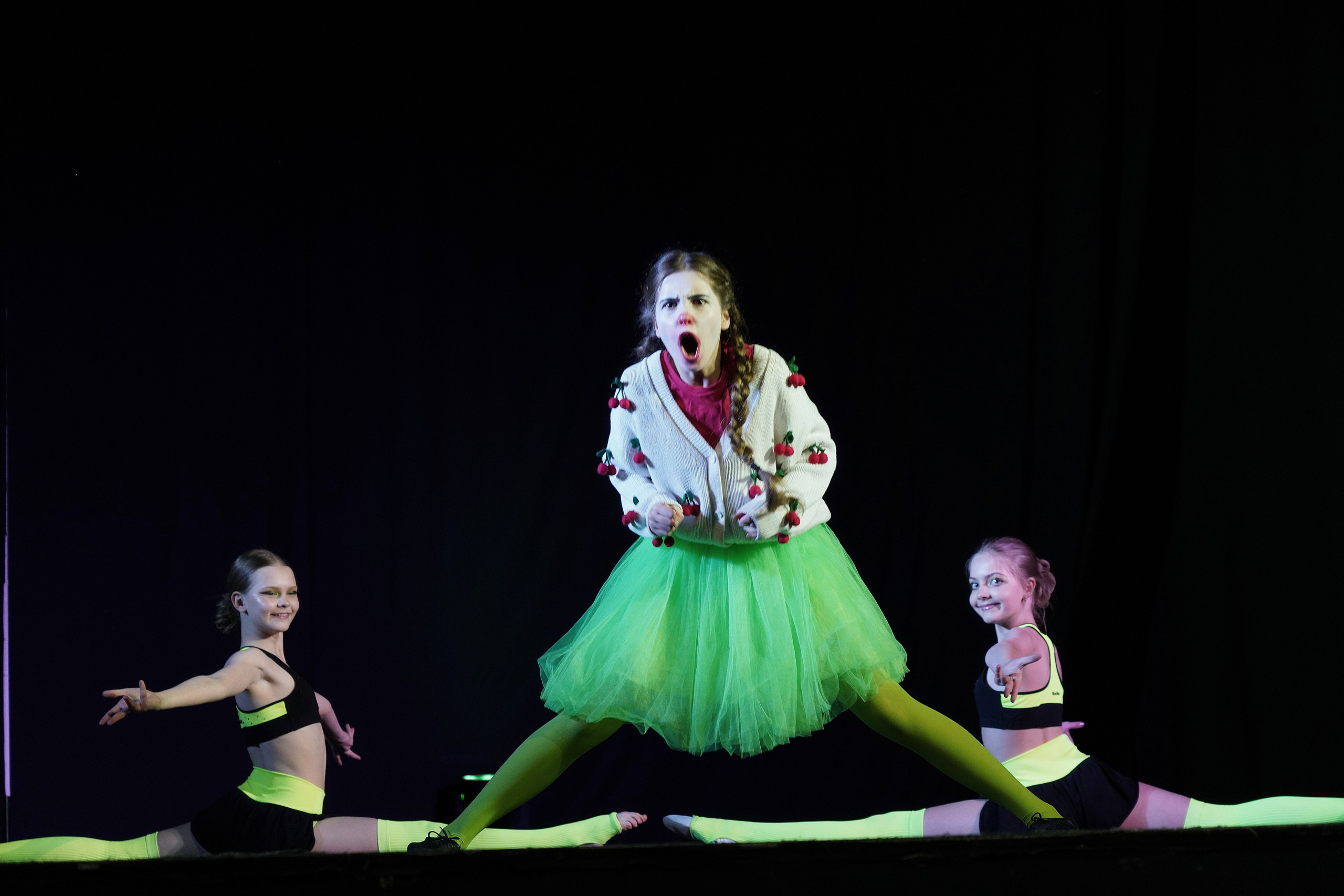 Спектакли и выступления. Варвара Карасёва